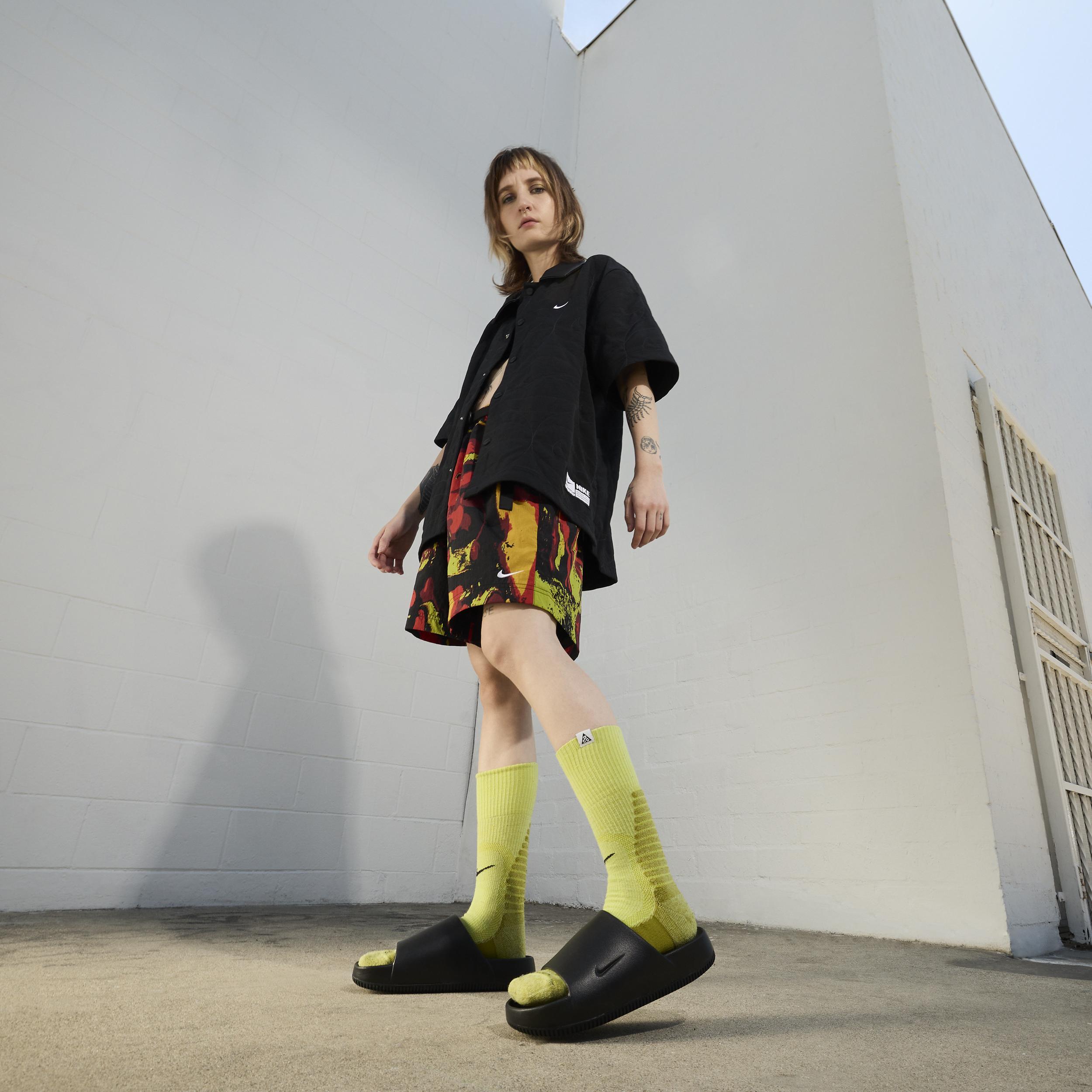 Nike Womens Calm Slides | DX4816-001 Product Image