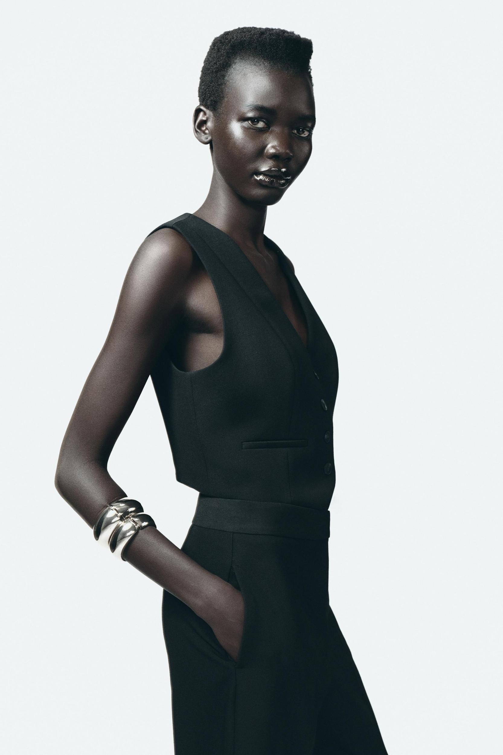 TAILORED SHORT WAISTCOAT Product Image