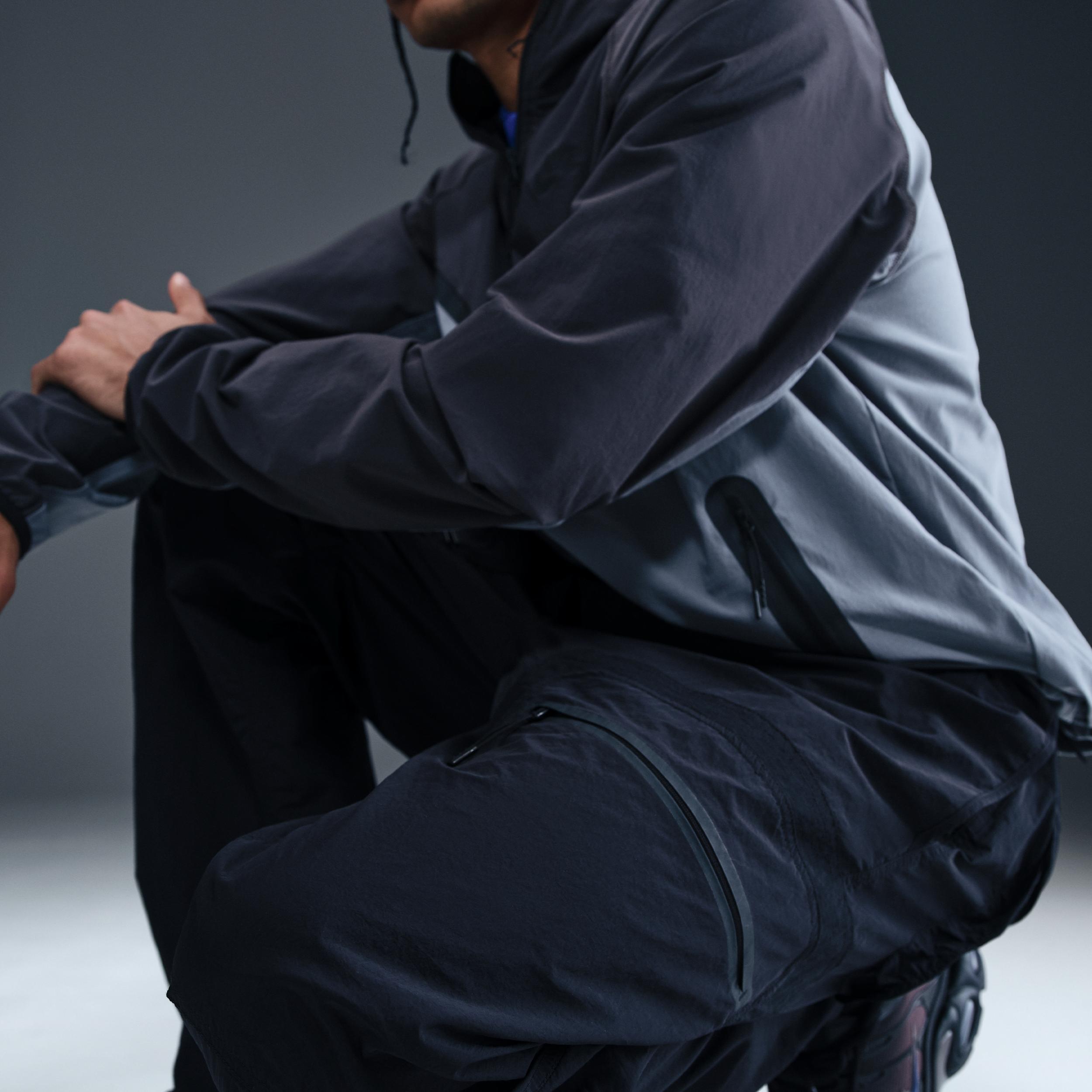 Nike Mens Tech Woven Cargo Pants | HJ2940-010 Product Image