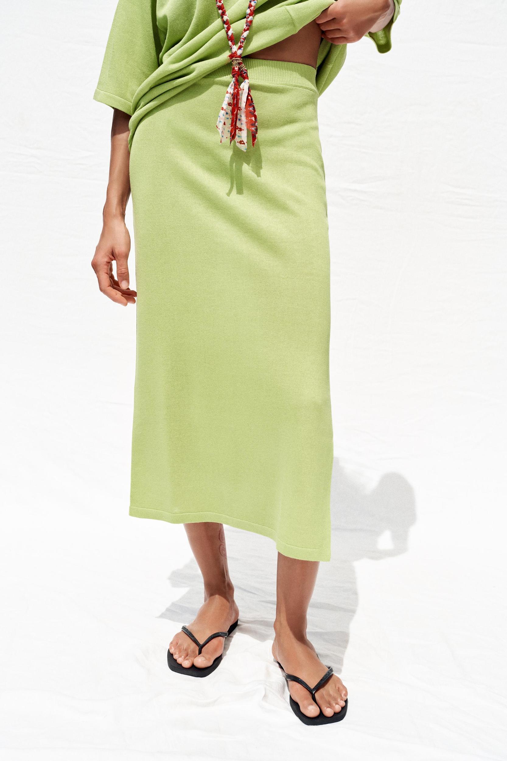 KNIT MIDI SKIRT Product Image