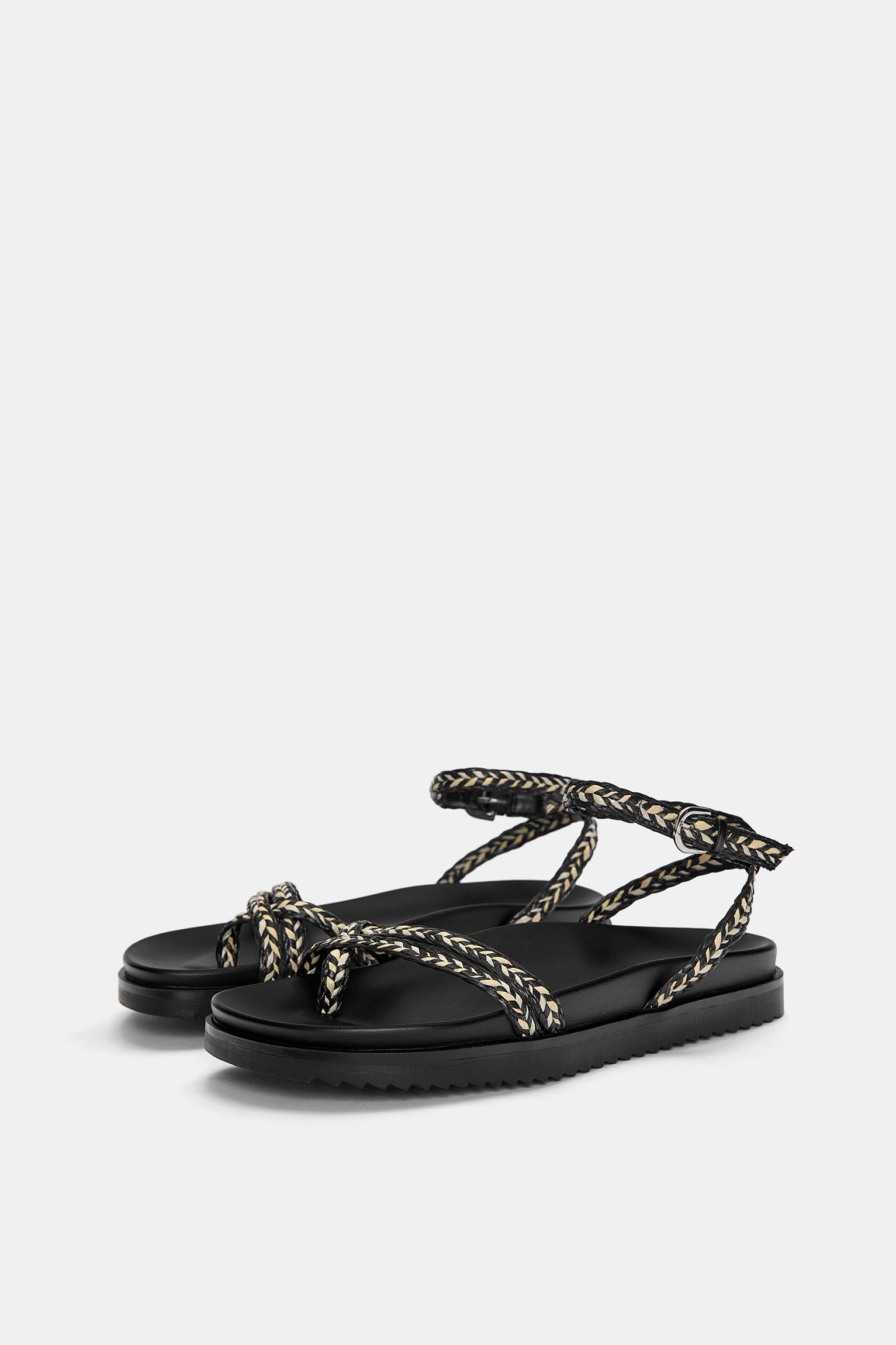 Braided flat sandals Product Image