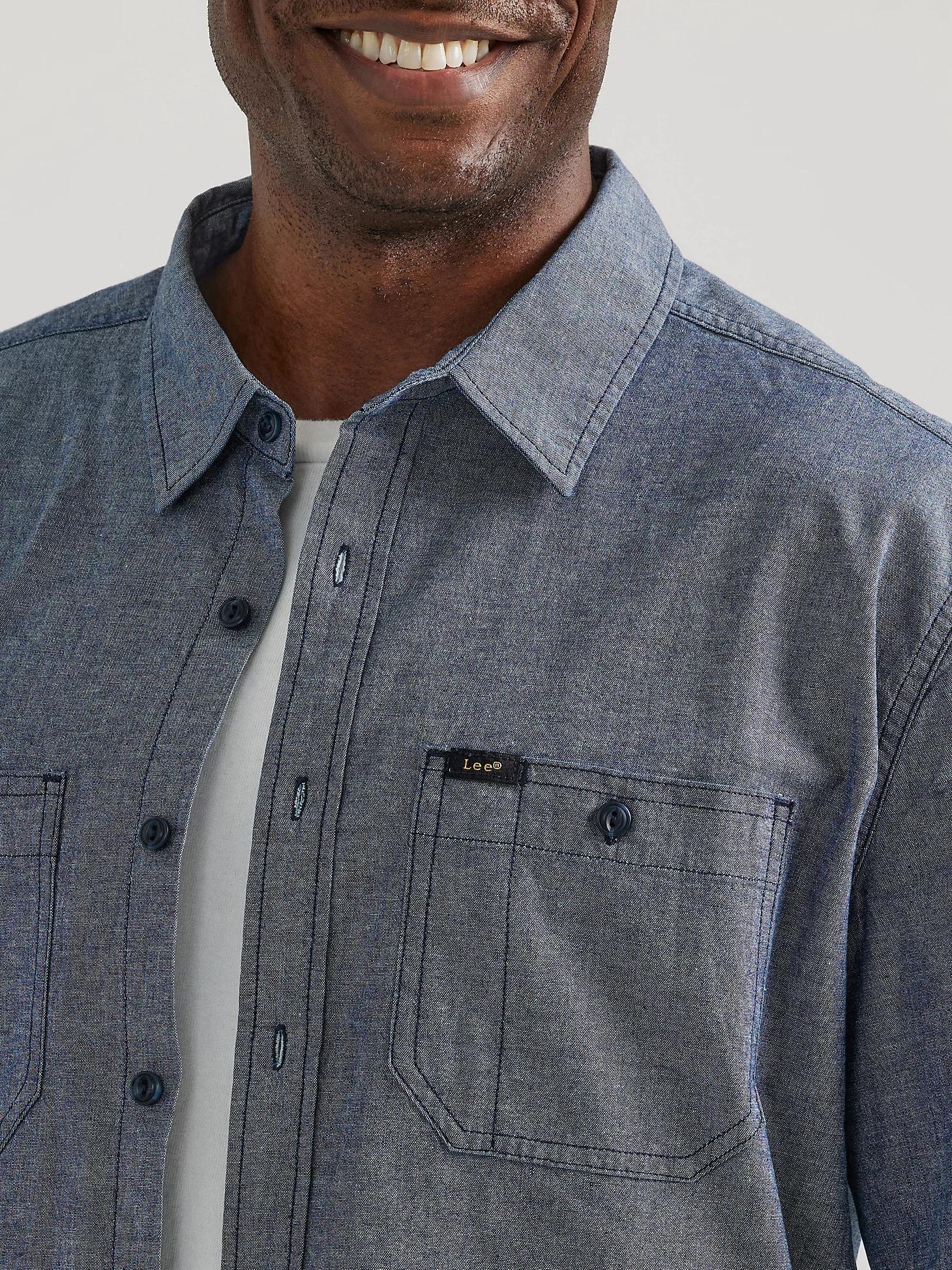 Men's Extreme Motion Short Sleeve Utility Workshirt | Men's Tops & Tees | Lee® Product Image