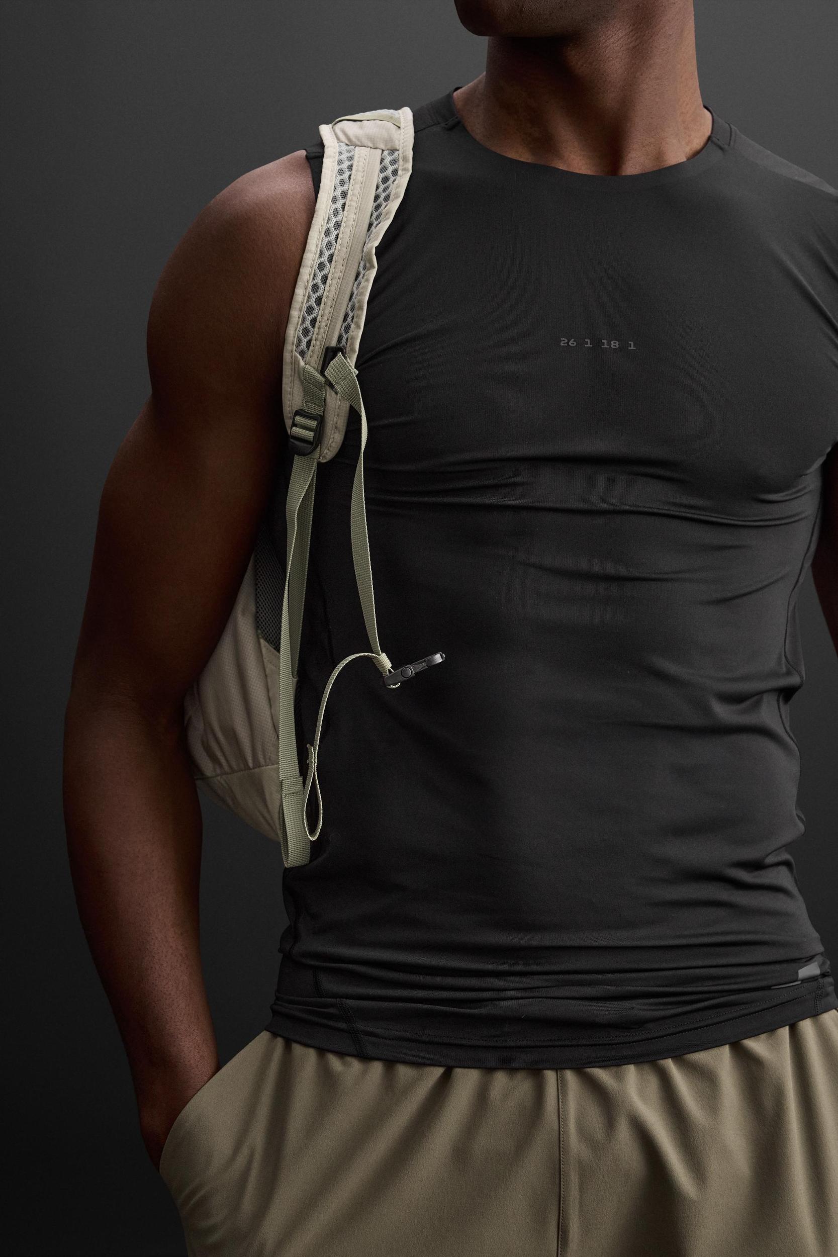 COMPRESSION TANK TOP Product Image