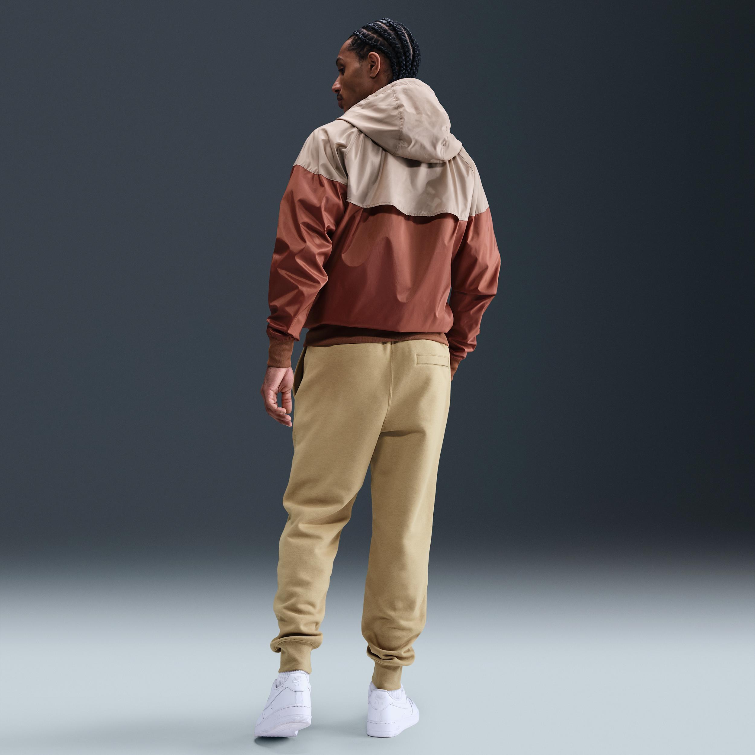 Nike Men's Club Jogger Pants Product Image