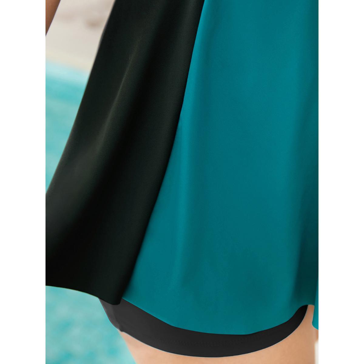 Plus Size Colorblock Contrast Crossover Detail Ruffle Hem Tankini Top Women's Swimwear Teal Vacation Adjustable Straps High stretch Bodycon Curve Swim Tops BloomChic 30/6X Product Image