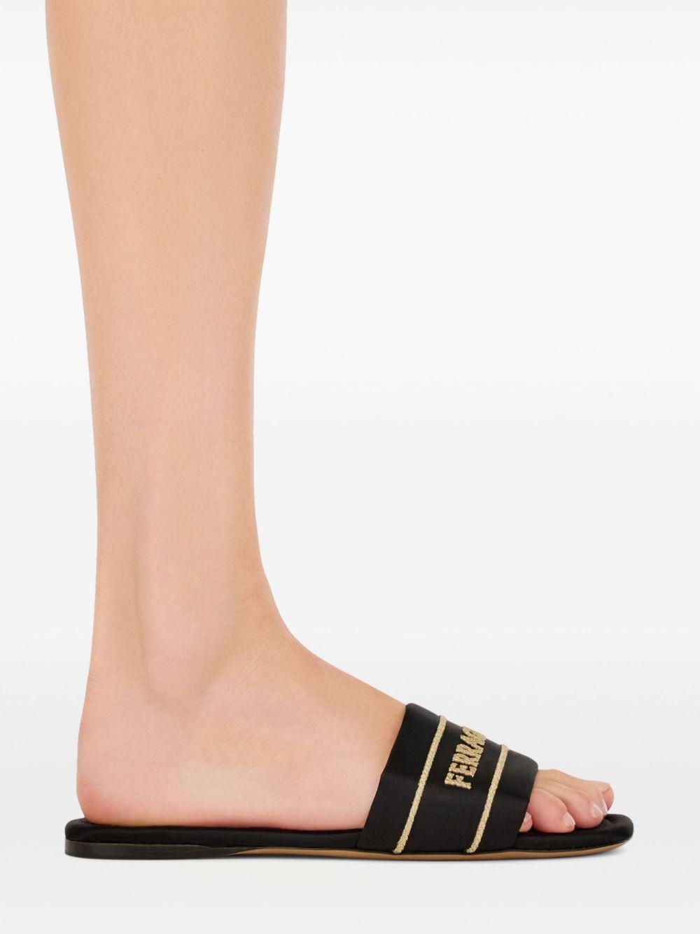 logo slides Product Image