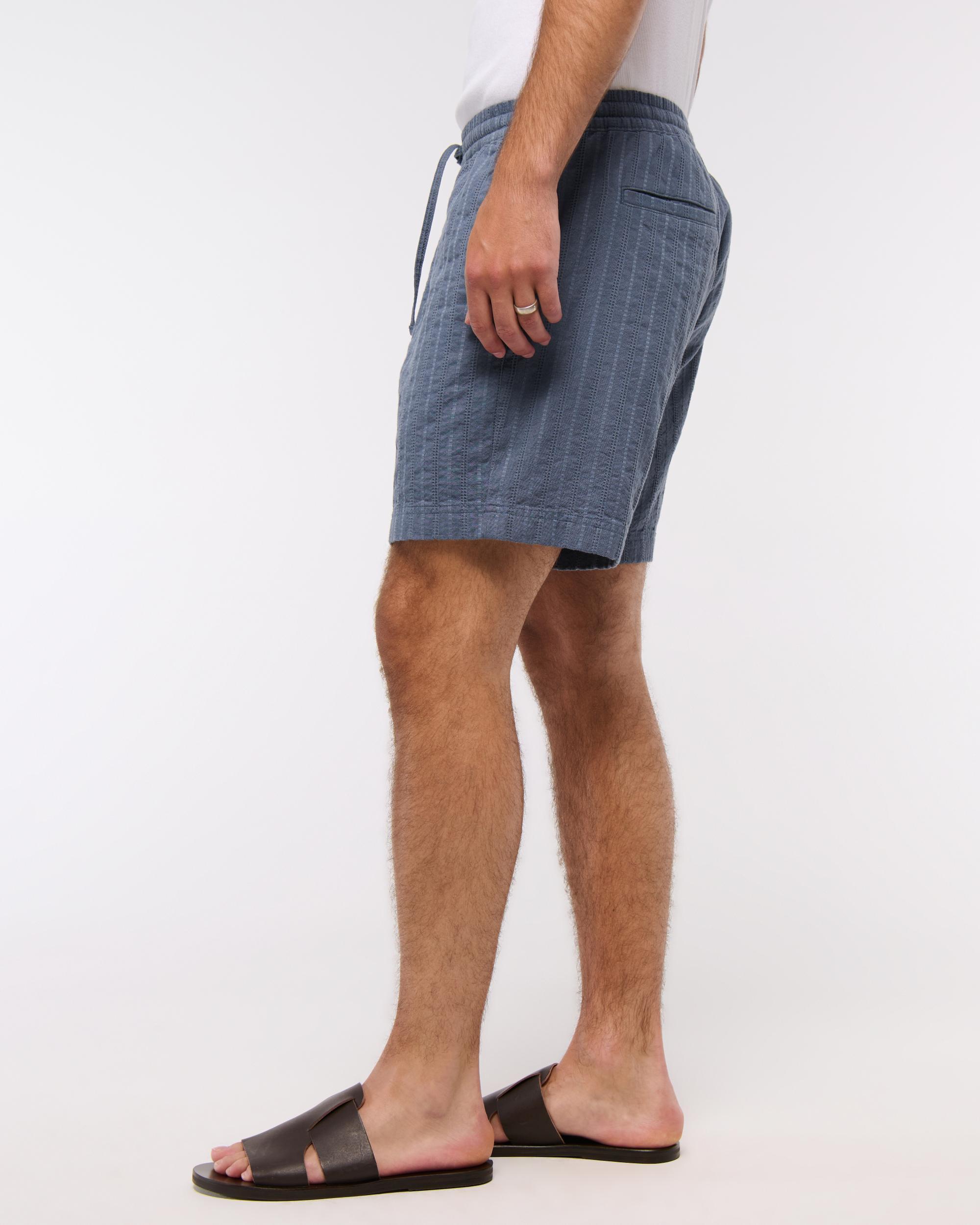 Relaxed Linen-Blend Pull-On Short Product Image