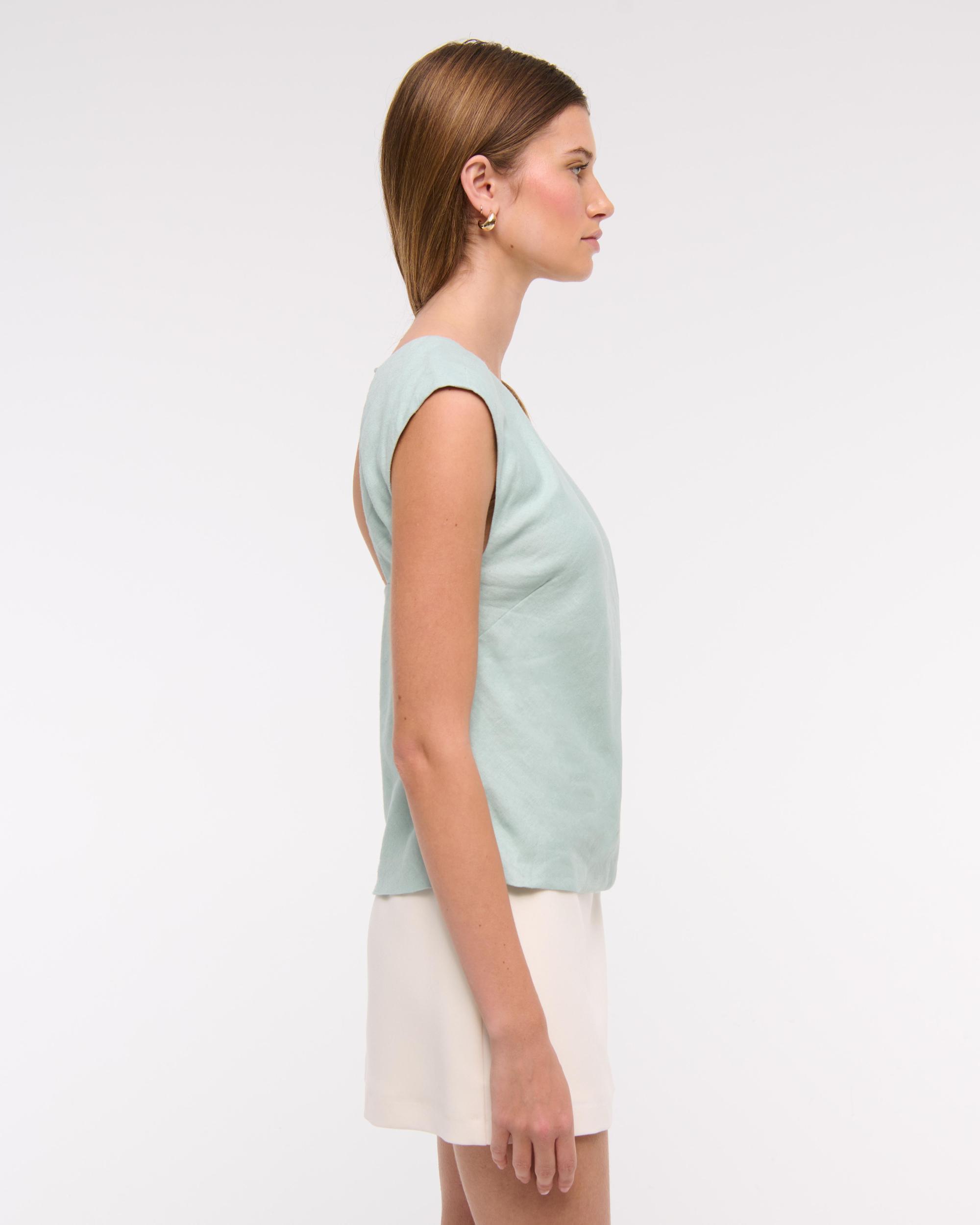 Linen-Blend Skimming Shell Top Product Image