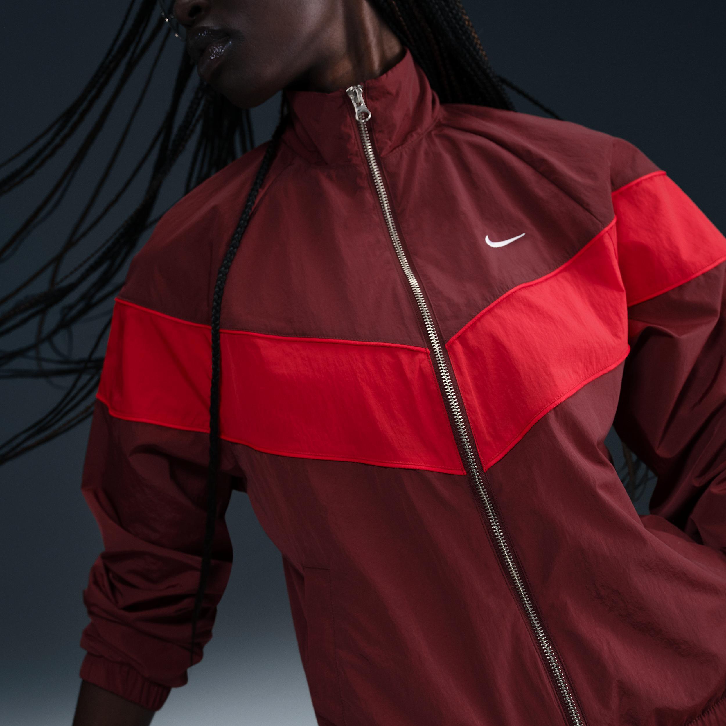 Nike Women's Windrunner Loose UV Woven Full-Zip Jacket Product Image