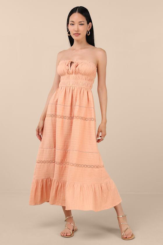 Sylvana Peach Textured Strapless Midi Dress Product Image