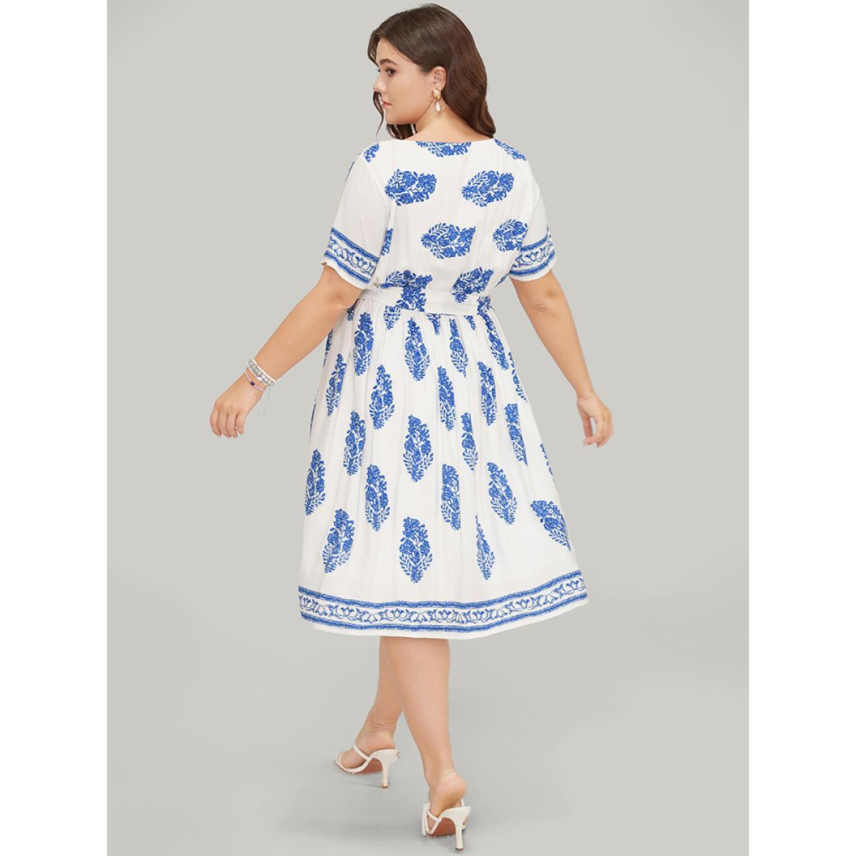 Plus Size Floral Print Pocket Belted Ruffle Hem Knee Dress Blue Women Vacation Printed V-neck Short sleeve Curvy Knee Dress BloomChic 22-24/3X Product Image