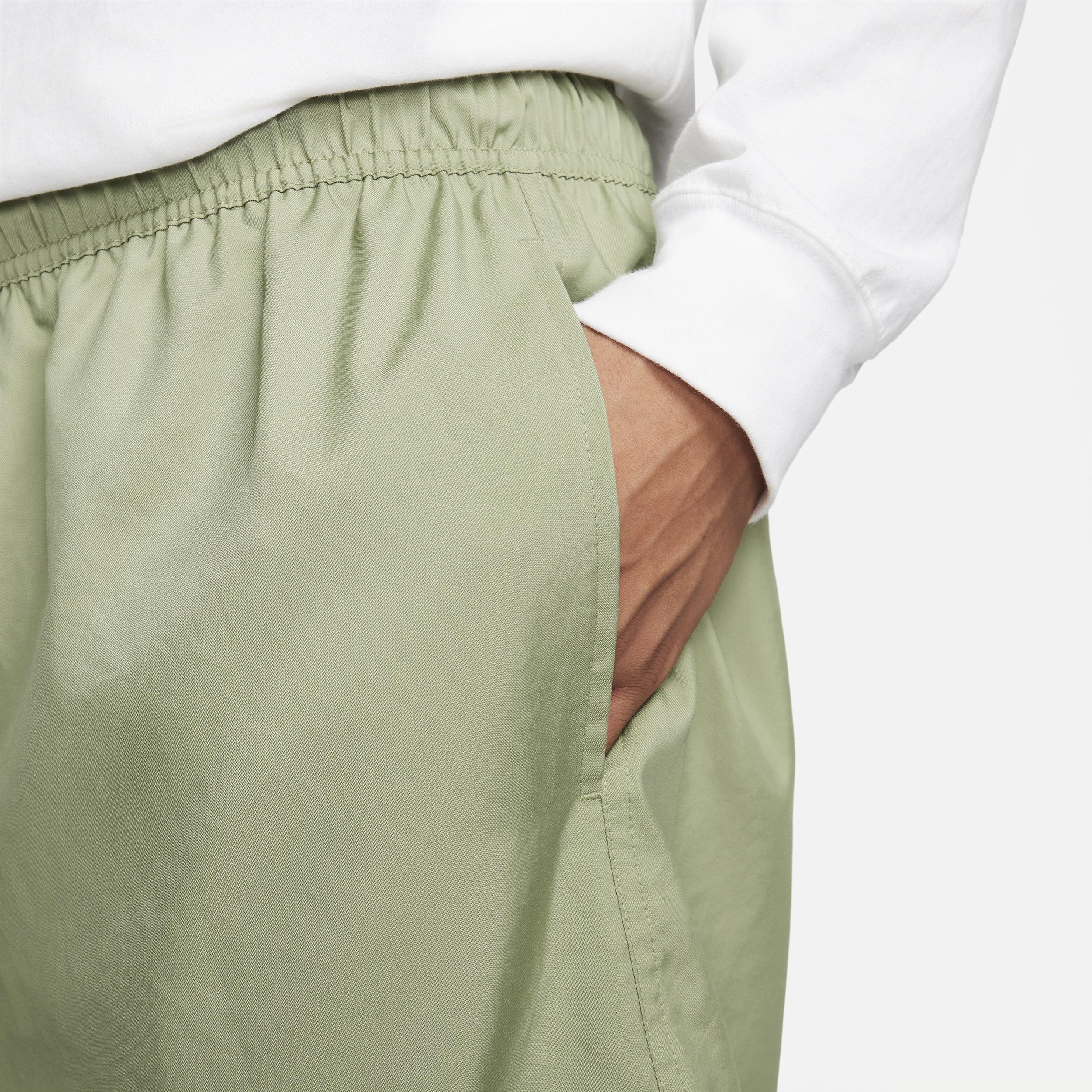 Nike Men's Club Woven Flow Shorts Product Image