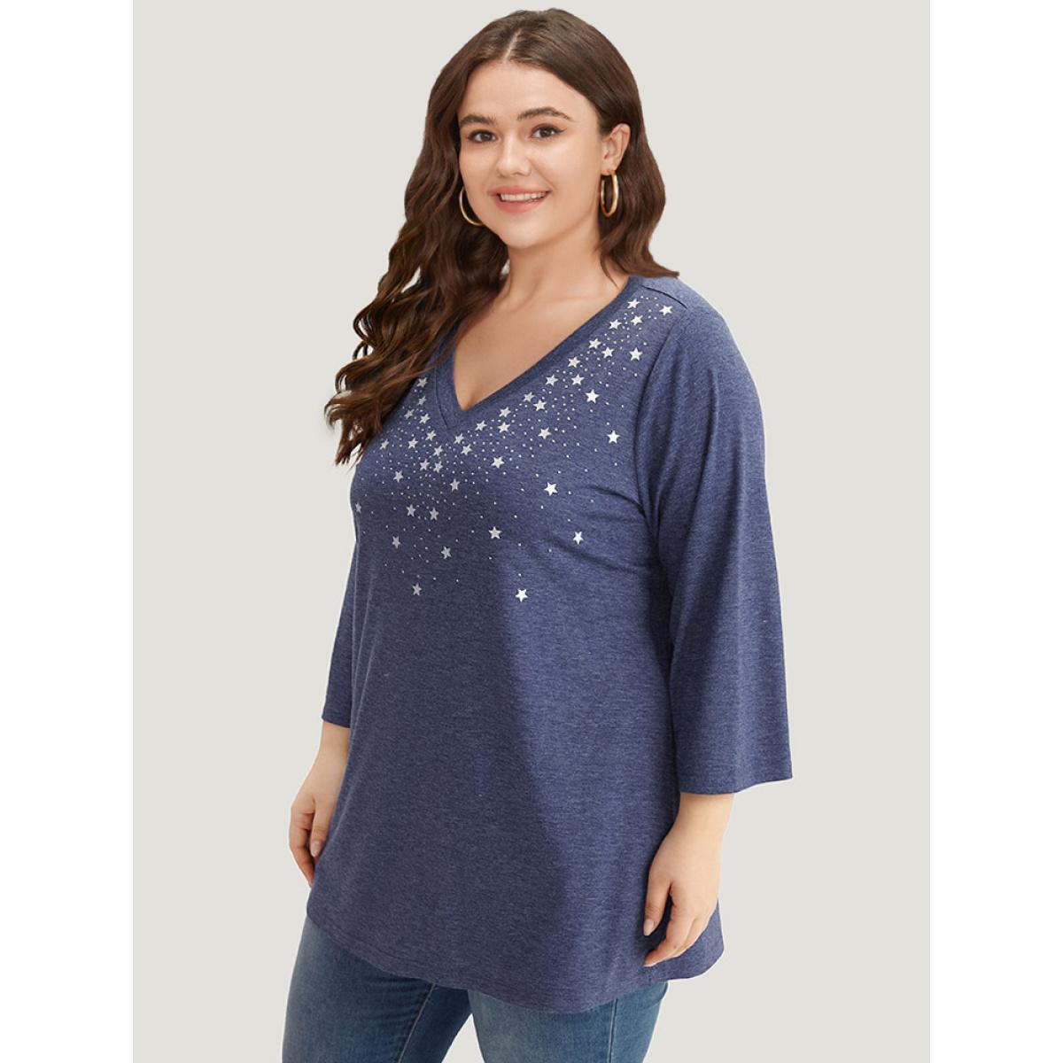 Plus Size Star Print V Neck T-shirt DarkBlue Women Casual Printed Star and moon V-neck Dailywear T-shirts BloomChic 26/4X Product Image