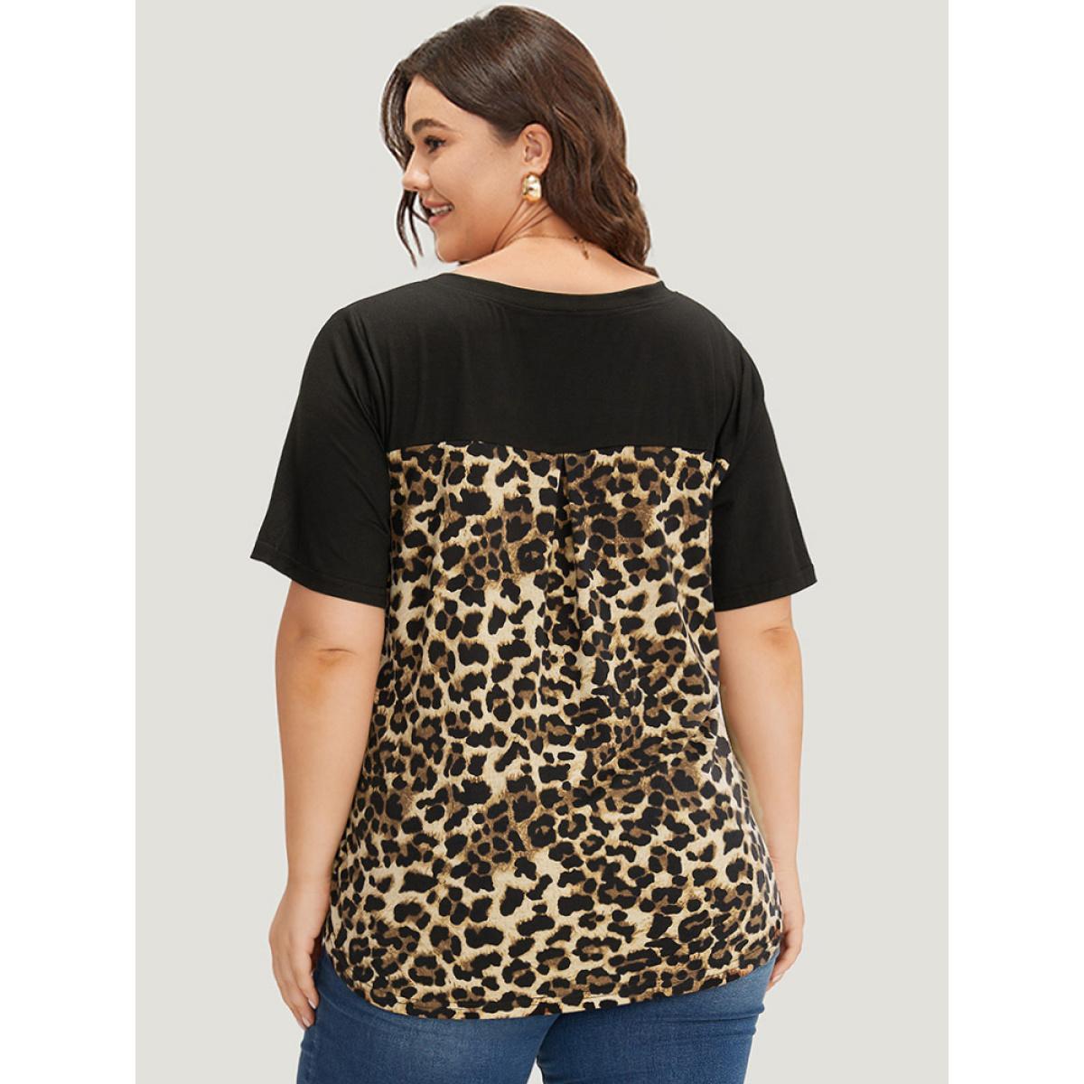 Plus Size Leopard Patchwork Patched Pocket V Neck T-shirt DimGray Women Casual Arc Hem Leopard V-neck Dailywear T-shirts BloomChic 14-16/1X Product Image