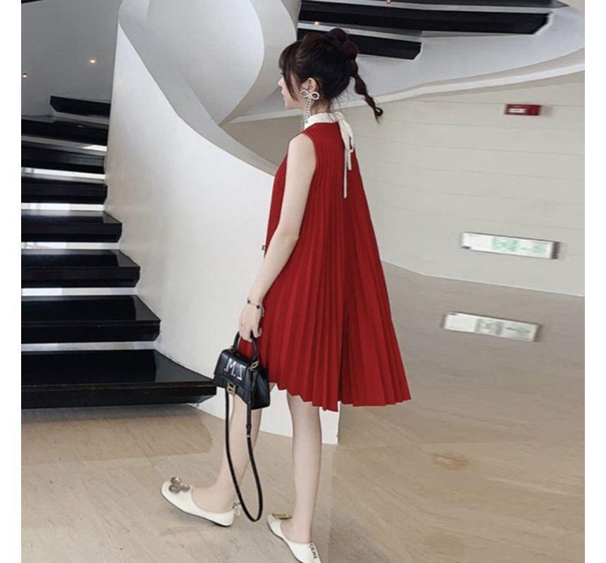 Maternity Halter-Neck Bow Back Pleated Mini A-Line Dress Product Image