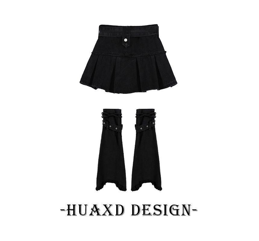 High Waist Plain Mini Pleated Skirt / Leg Warmers / Set Product Image