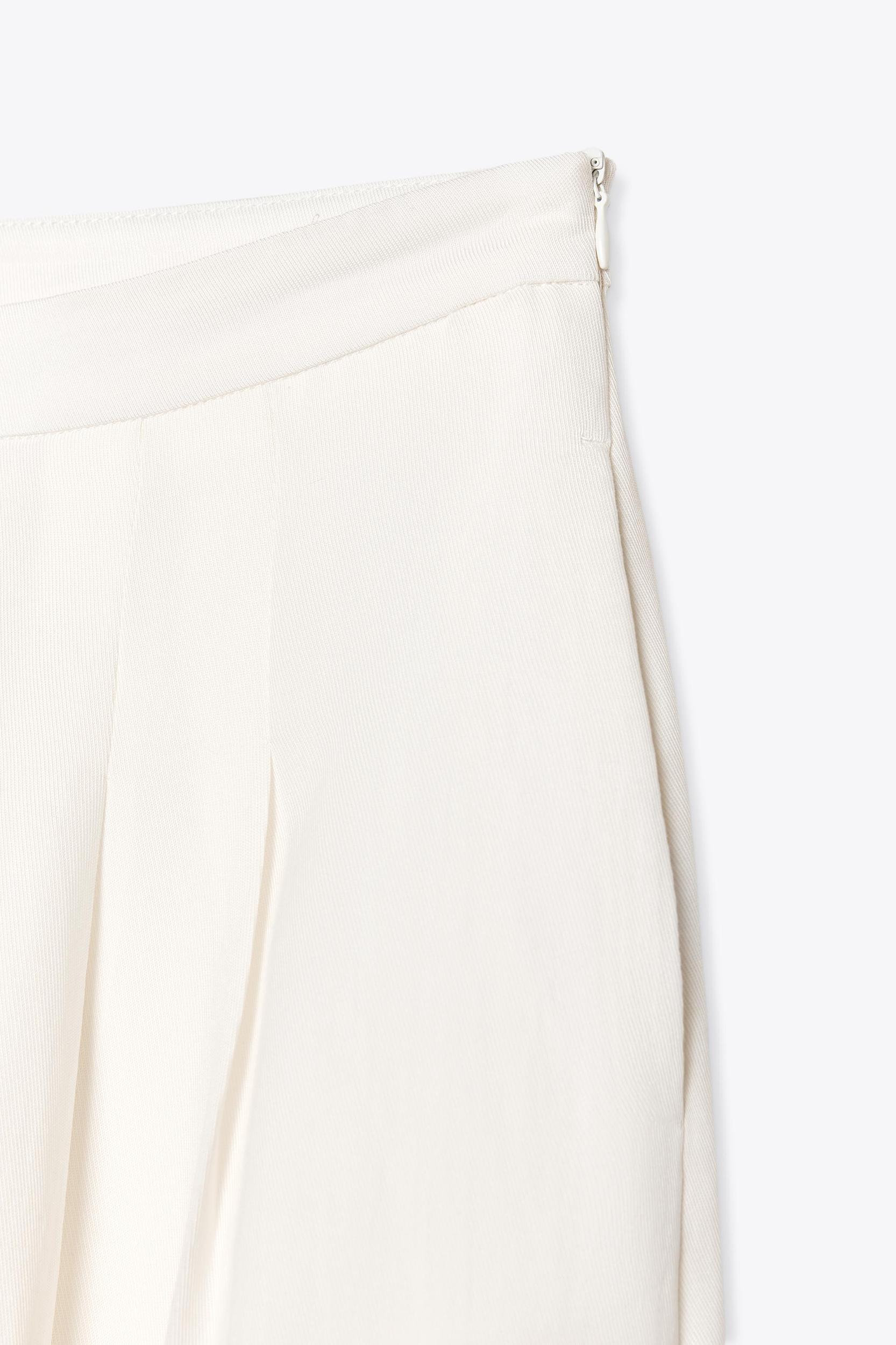 PLEATED WIDE LEG PANTS Product Image