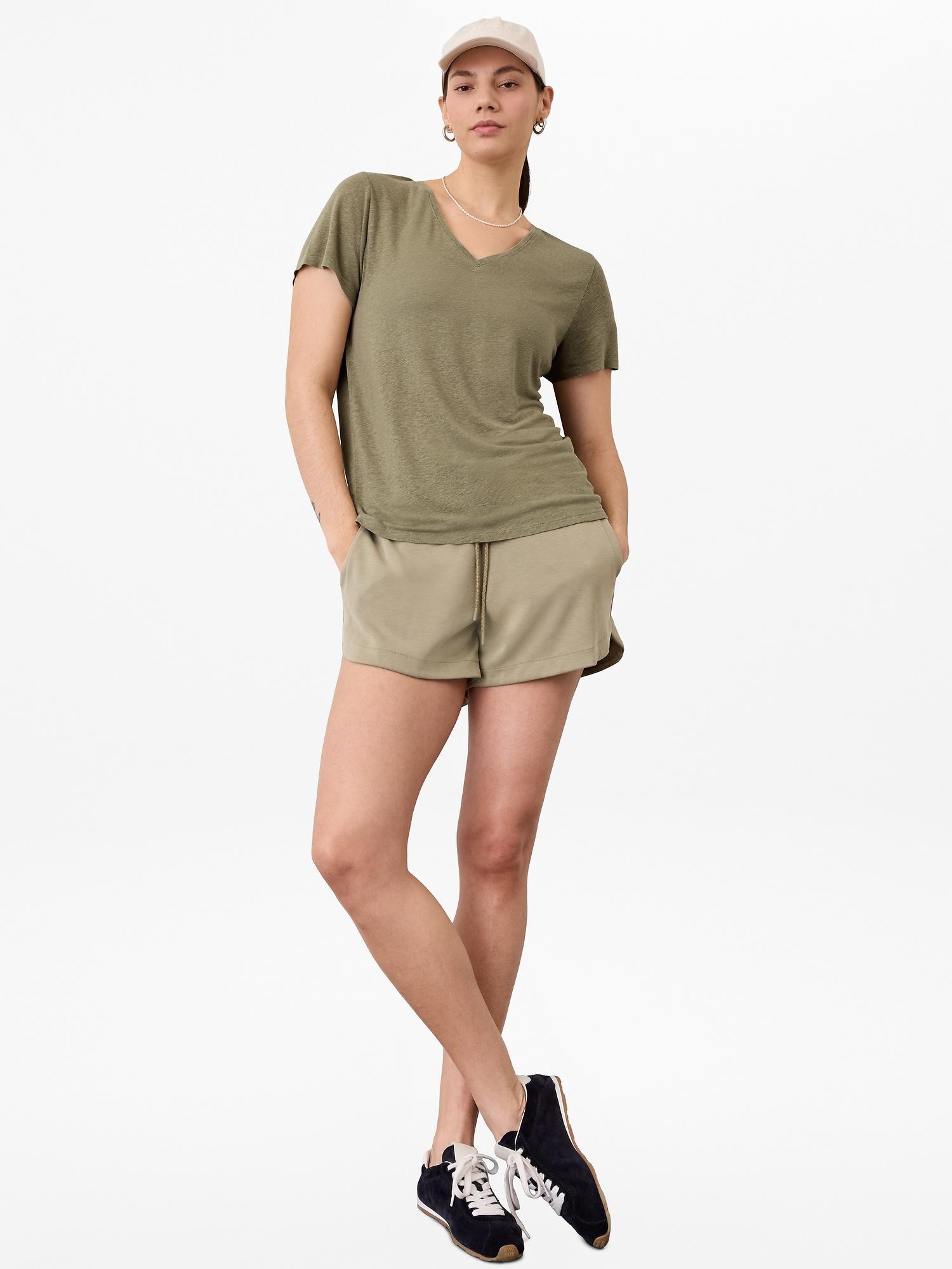 Getaway Linen Blend V-Neck Tee Product Image