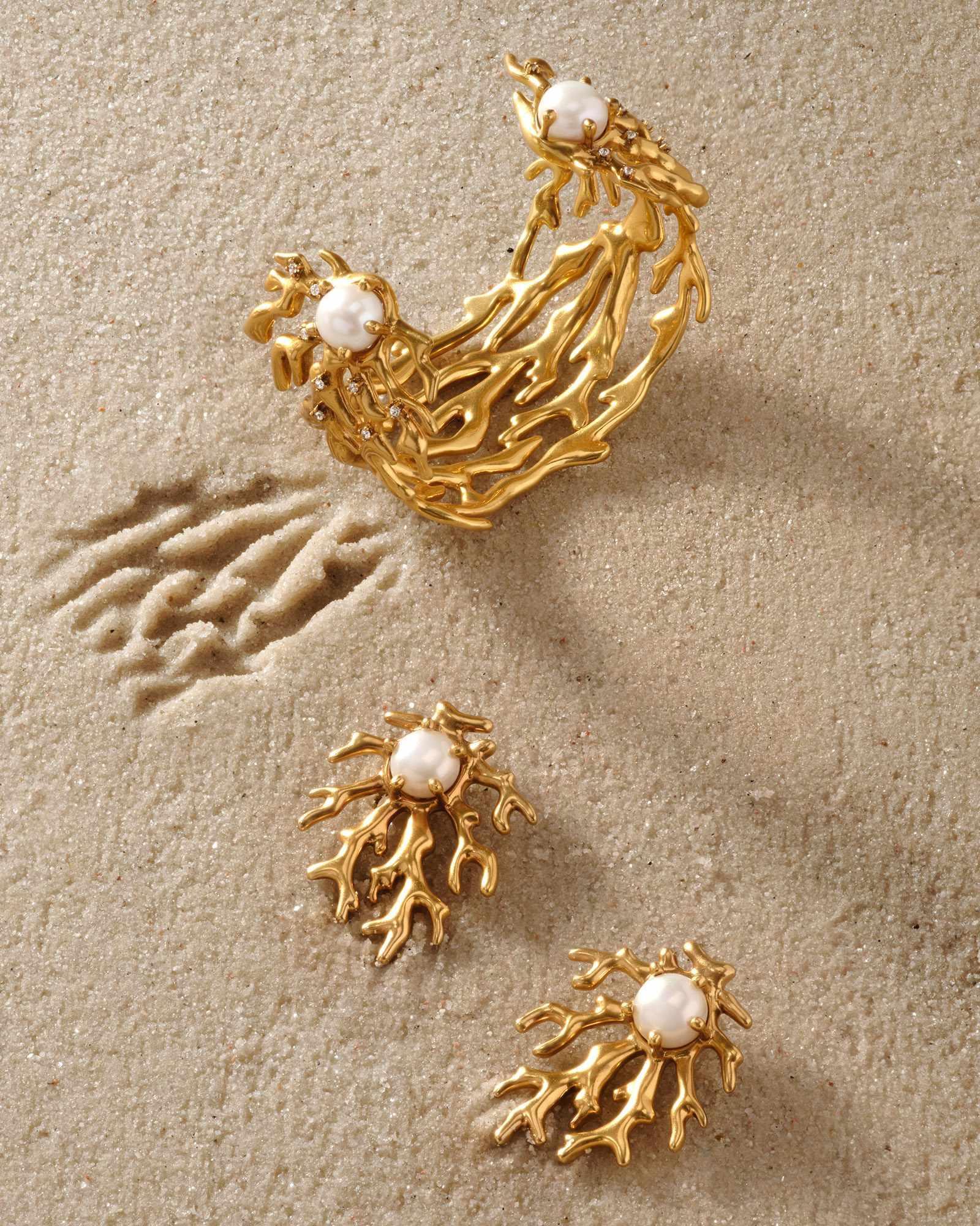 Shea Statement Stud Earrings in Vintage Gold Product Image