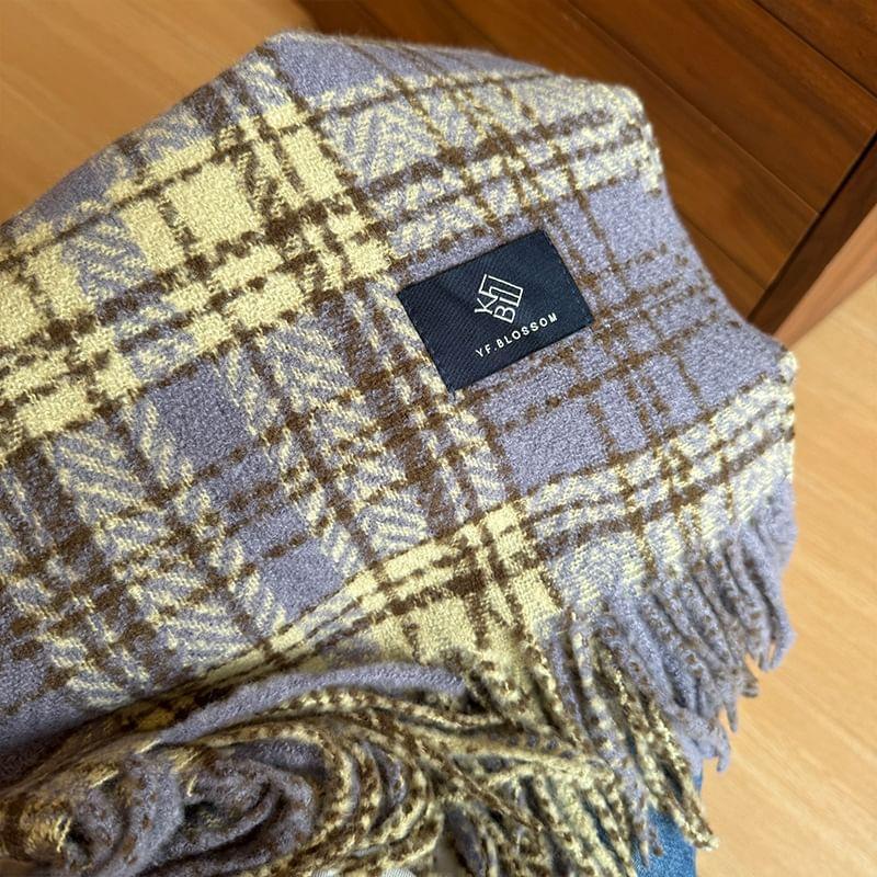 Plaid Fringed Trim Scarf Product Image