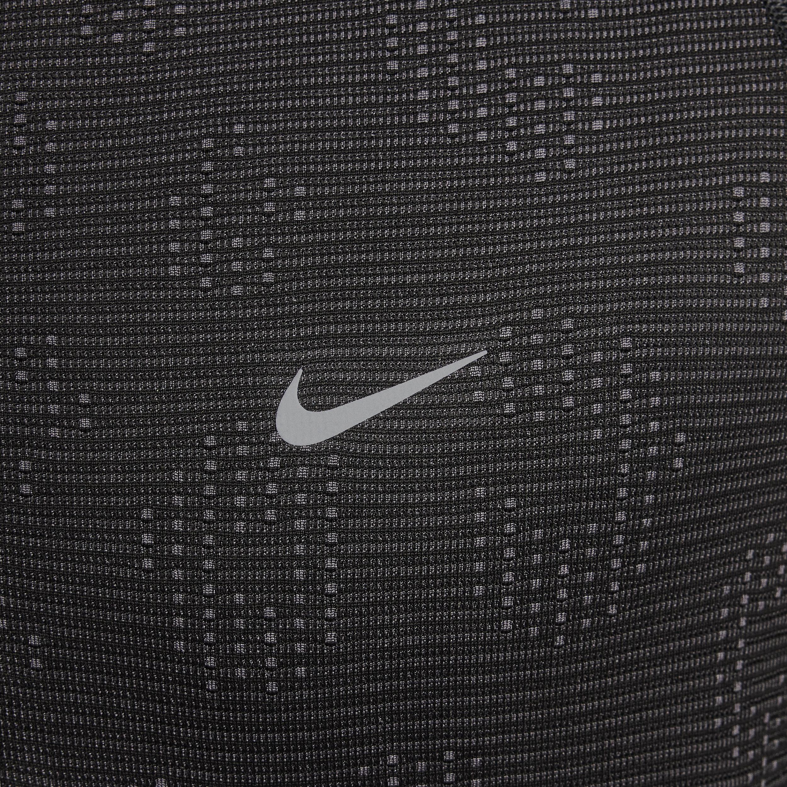 Nike Men's Pinnacle Running Division Water-Repellent 1/2-Zip Running Top Product Image