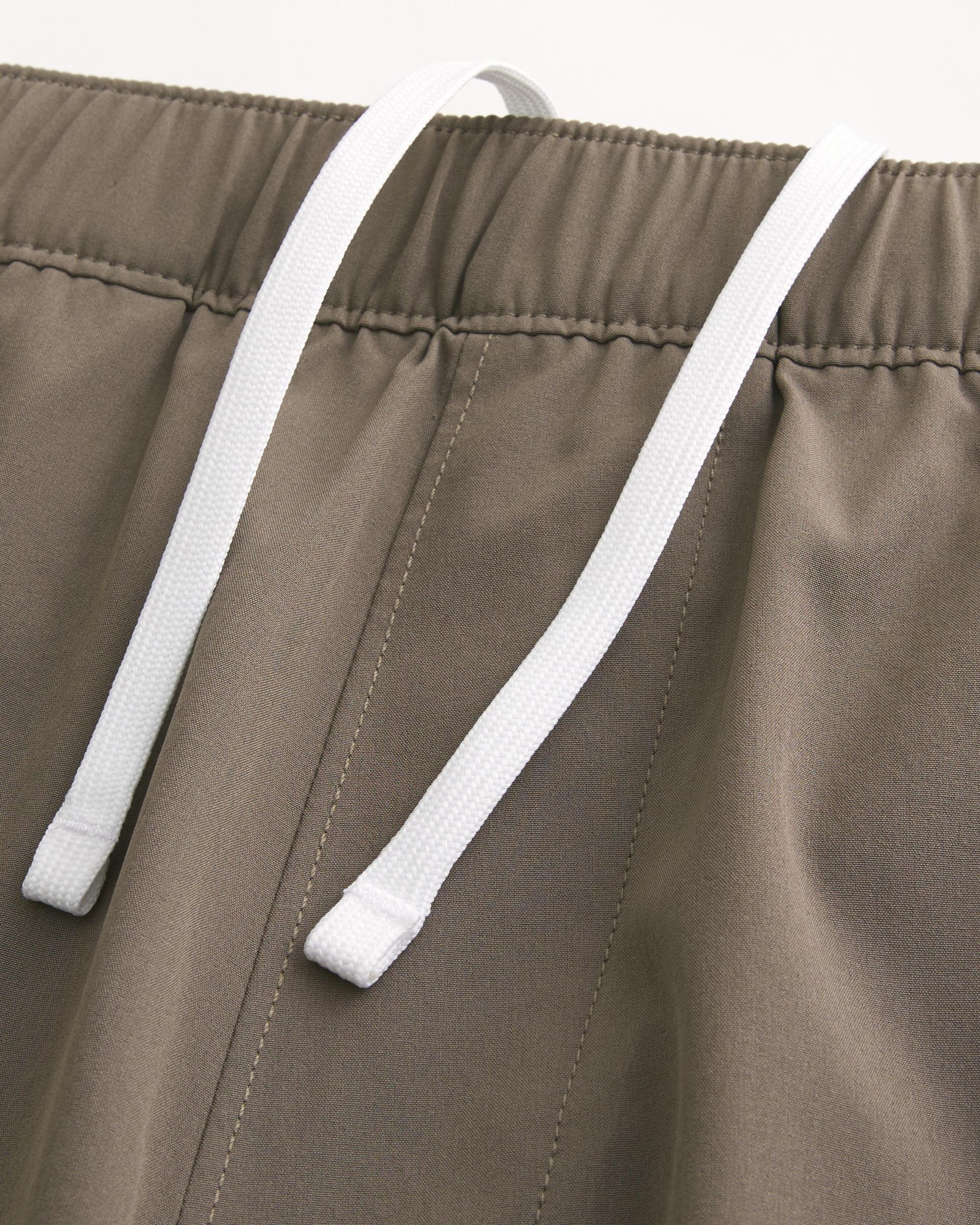 Mid-Thigh Hybrid Active Shorts Product Image