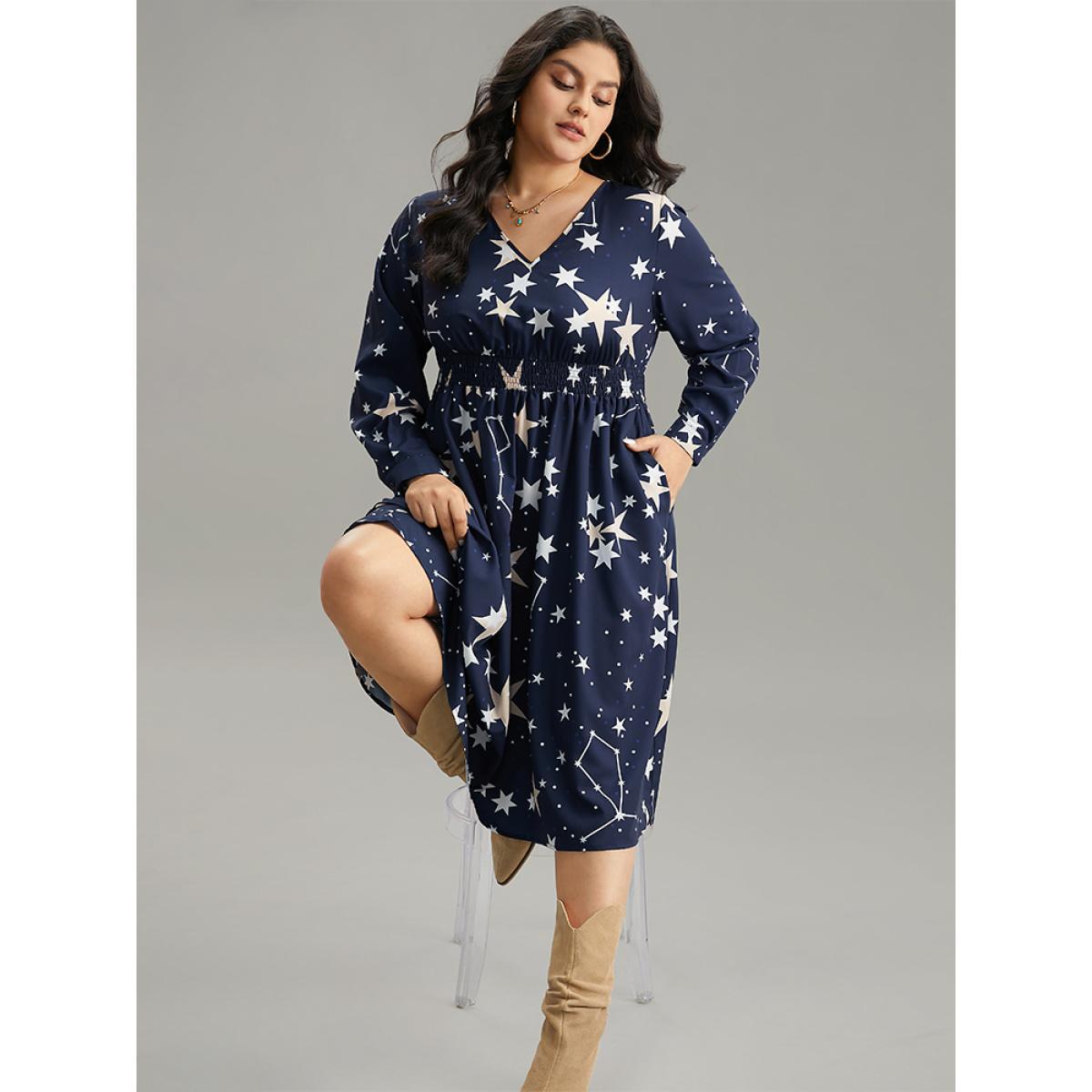 Plus Size Star Geometric Shirred Pocket Dress DarkBlue Women Vacation Printed V-neck Long Sleeve Curvy Midi Dress BloomChic 22-24/3X Product Image