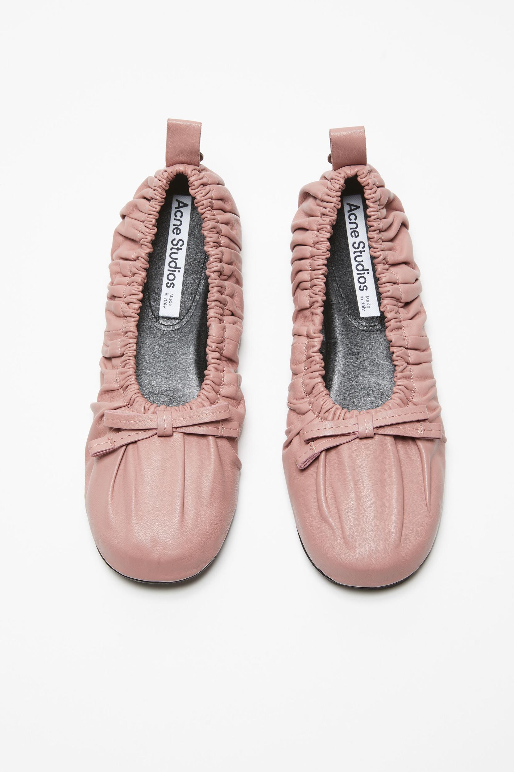 Leather ballet flat Product Image