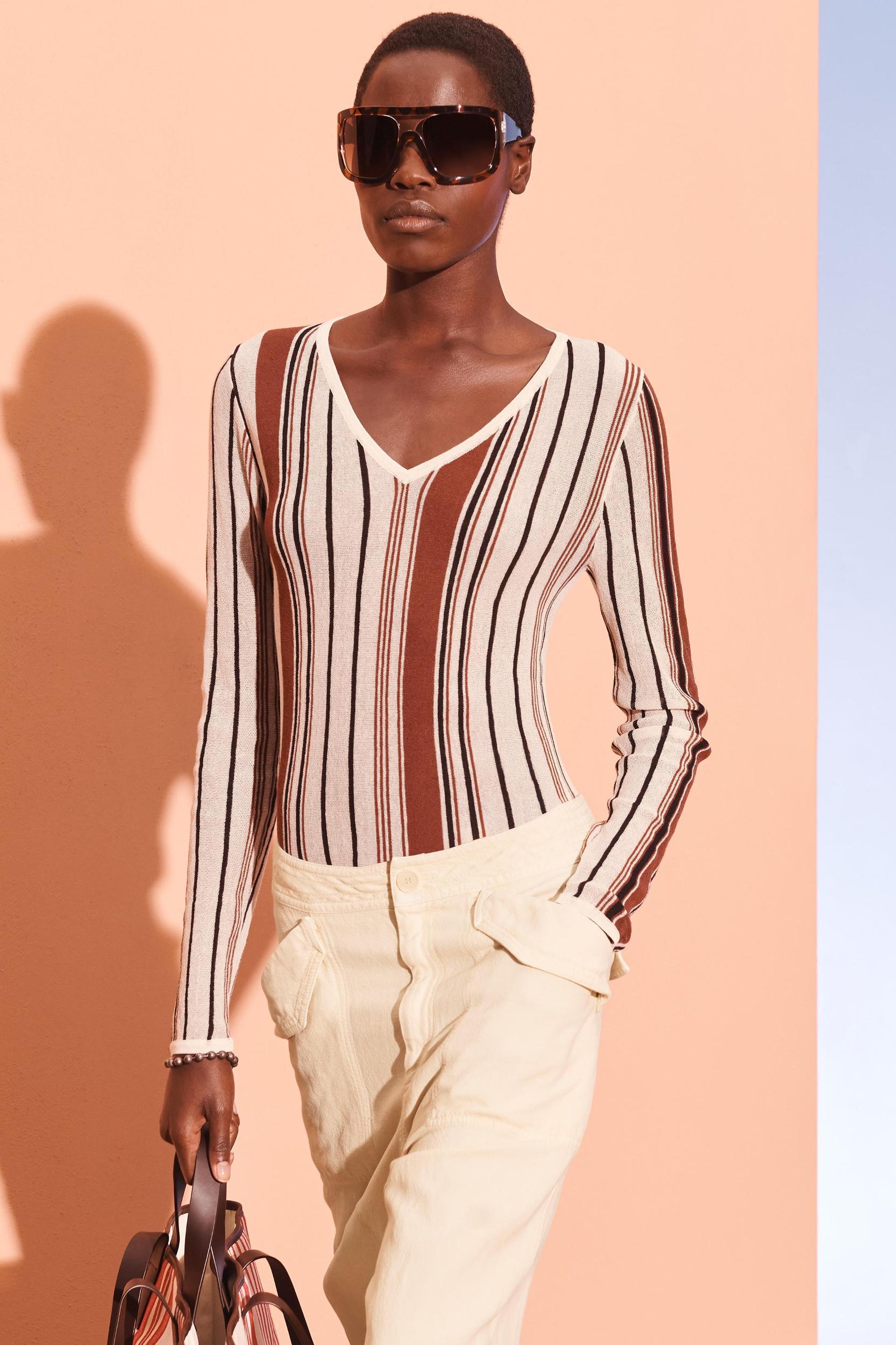 V NCK STRP JRSY Product Image