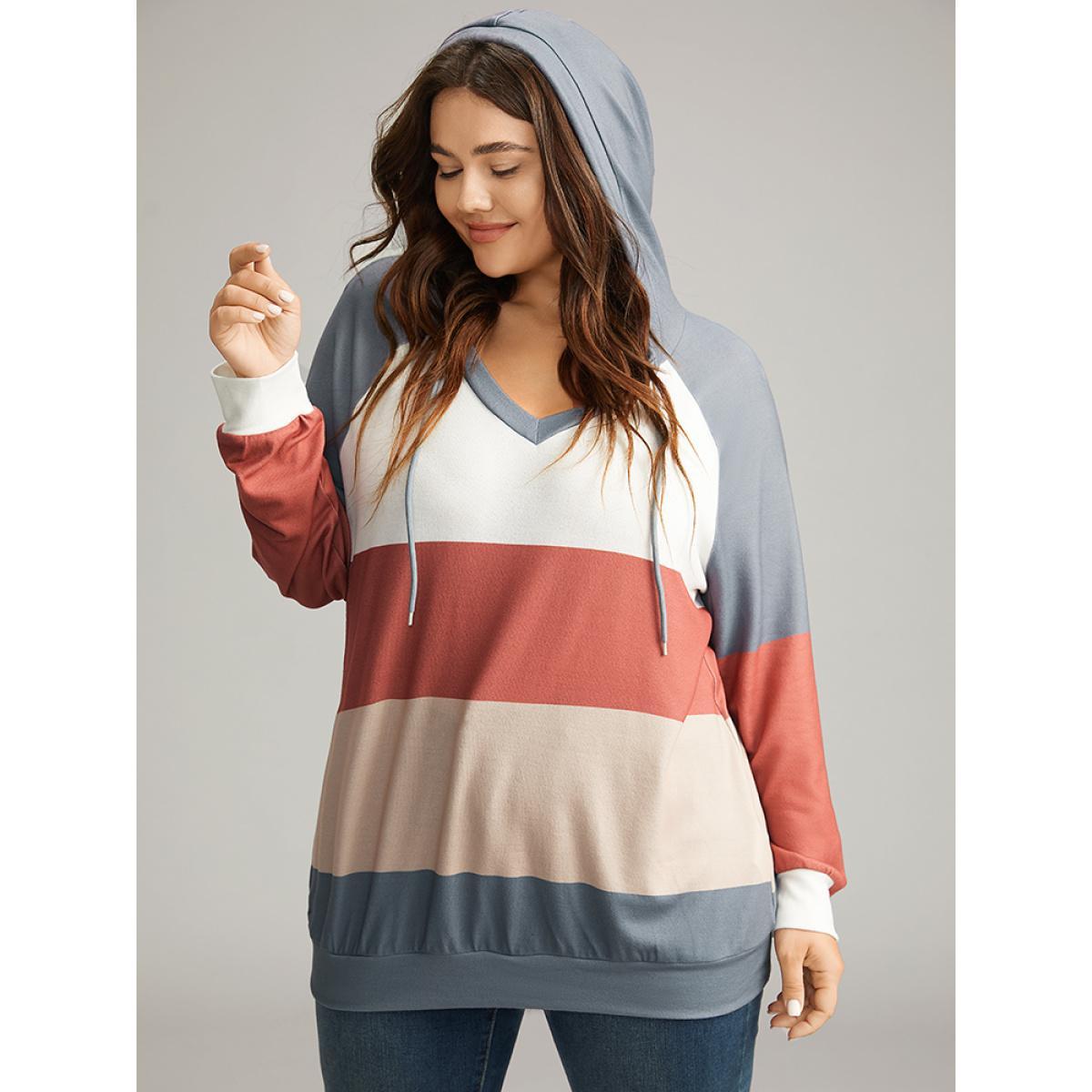 Plus Size Colorblock Contrast Hooded Drawstring Sweatshirt Women Multicolor Casual Contrast Hooded Dailywear Sweatshirts BloomChic 26/4X Product Image