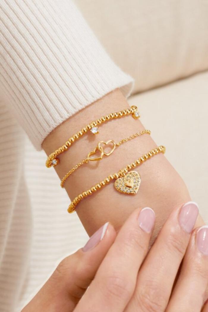 CHRISTMAS CELEBRATE YOU GIFT BOX | MERRY CHRISTMAS | Gold | Set of 3 Bracelets Product Image