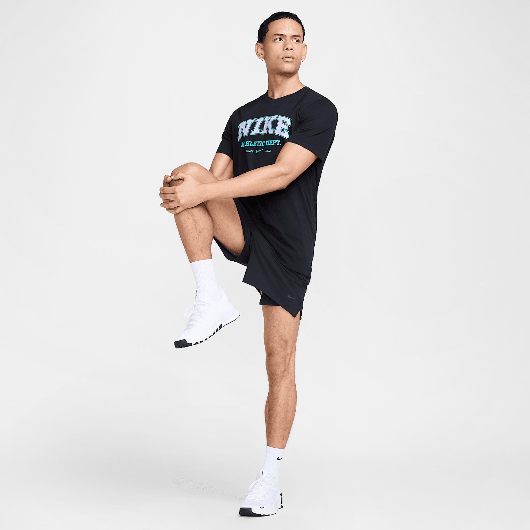 Nike Men's Dri-FIT Fitness T-Shirt Product Image