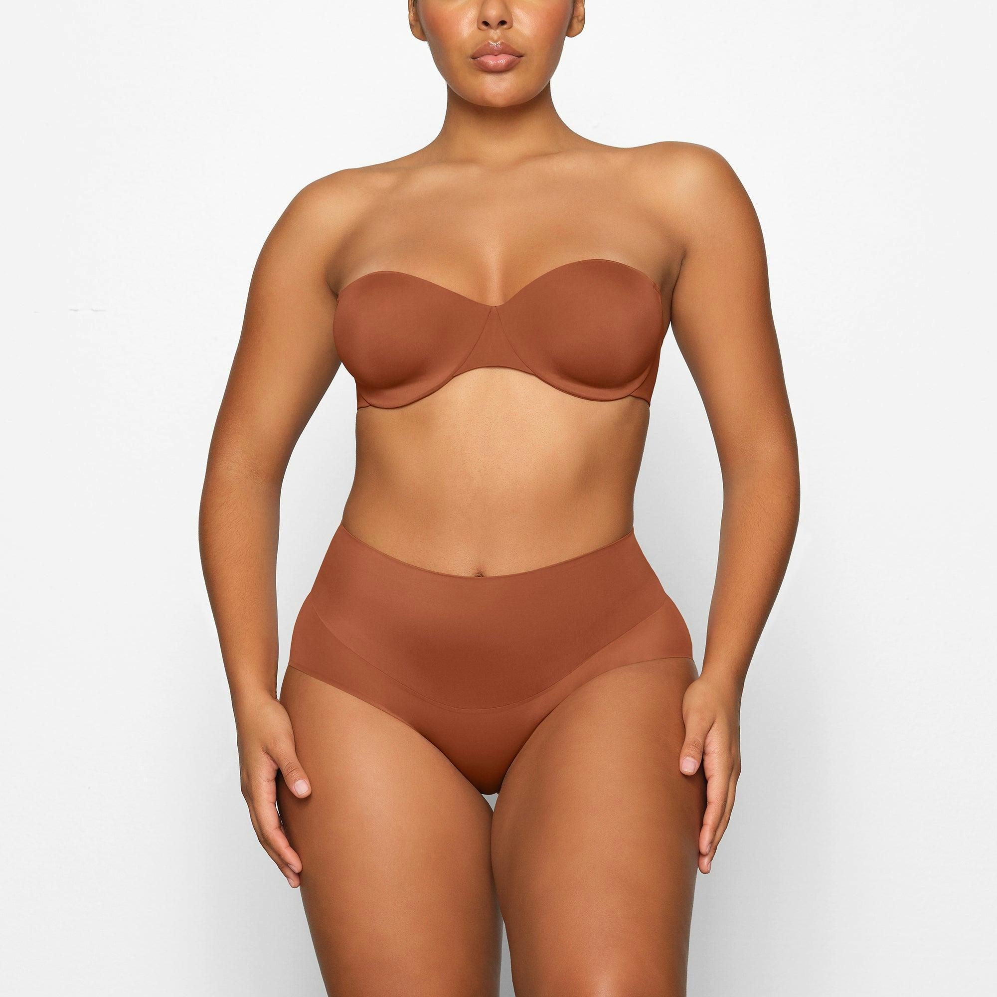 SMOOTHING INTIMATES UNLINED STRAPLESS BRA | BRONZE Product Image