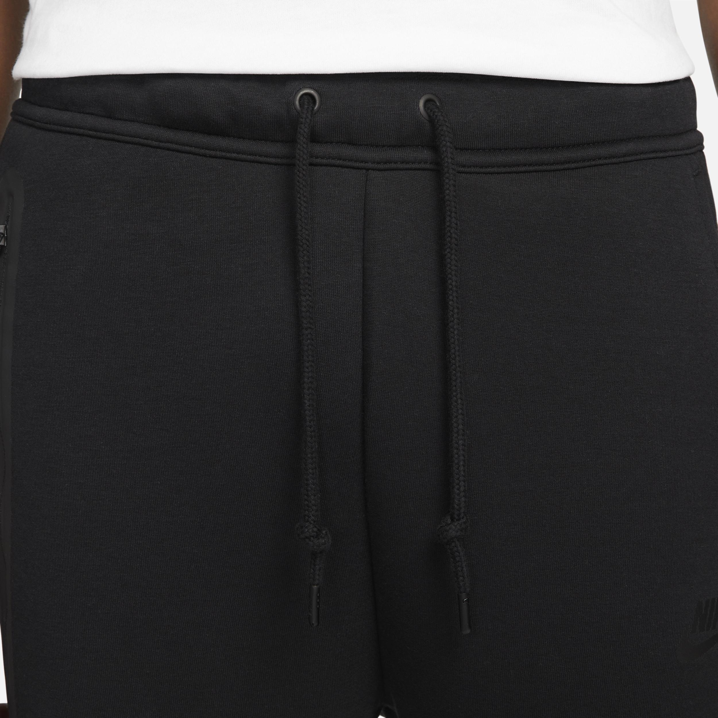 Nike Tech Fleece joggers in black Product Image