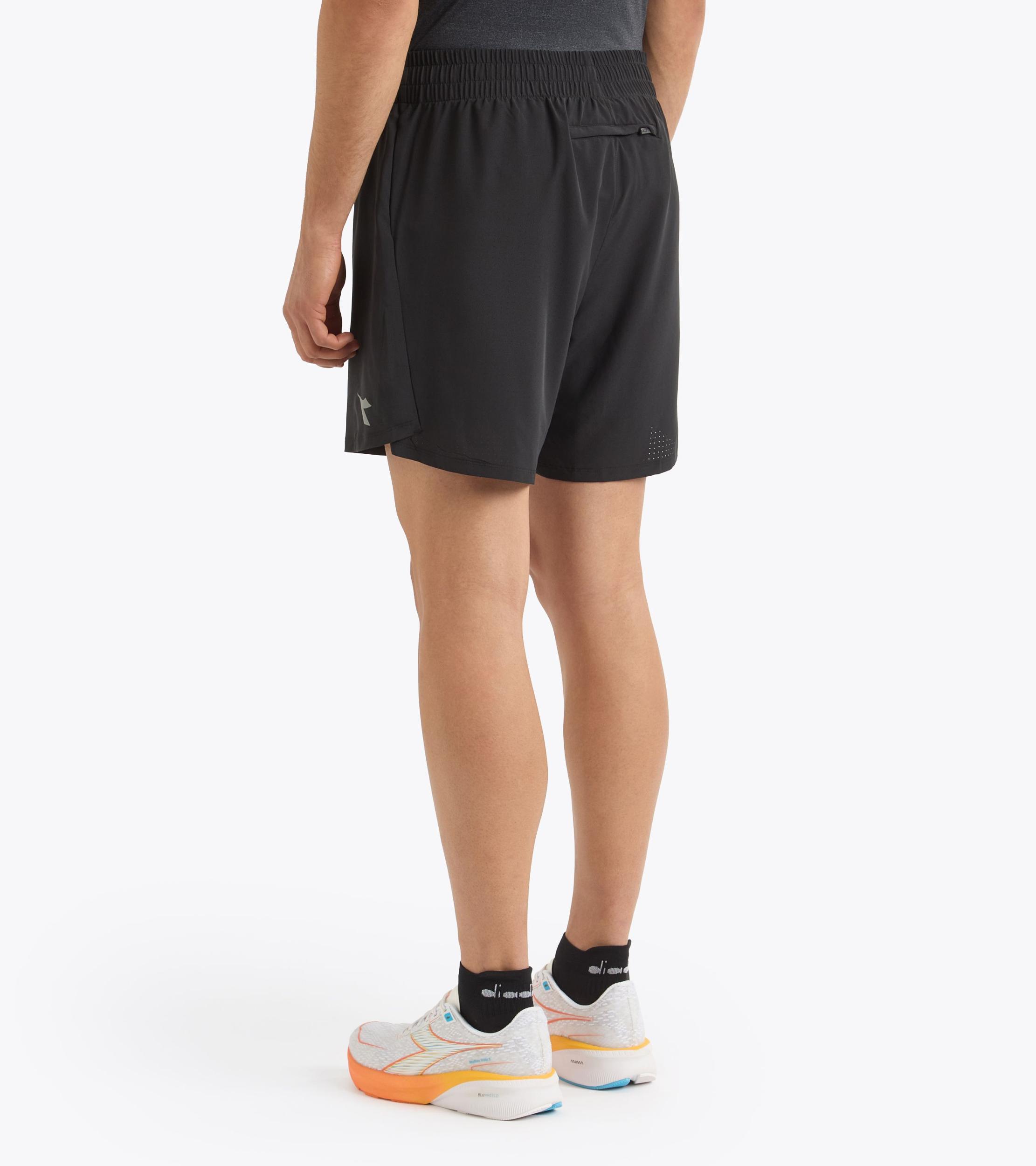 SHORTS 2IN1 5'' RUN CREW Product Image