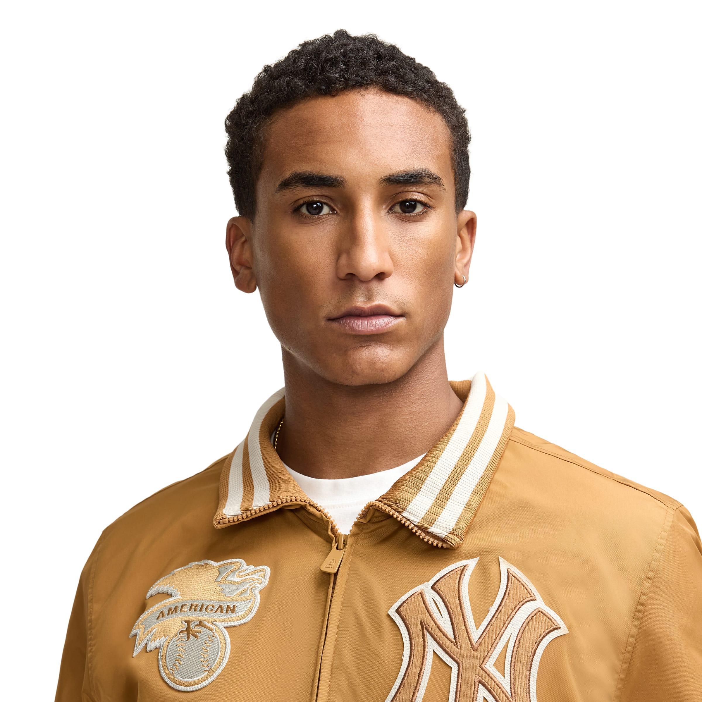 Toronto Blue Jays Light Bronze Logo Select Jacket Male Product Image