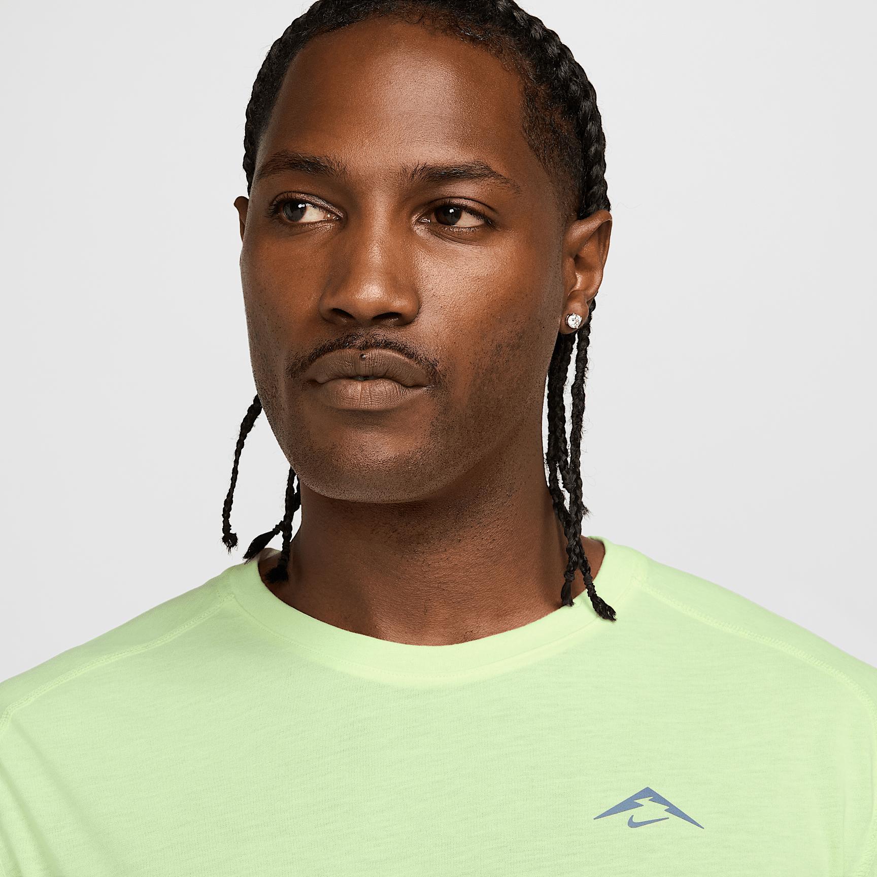 Nike Solar Chase Men's Dri-FIT ADV Short-Sleeve Running Top Product Image