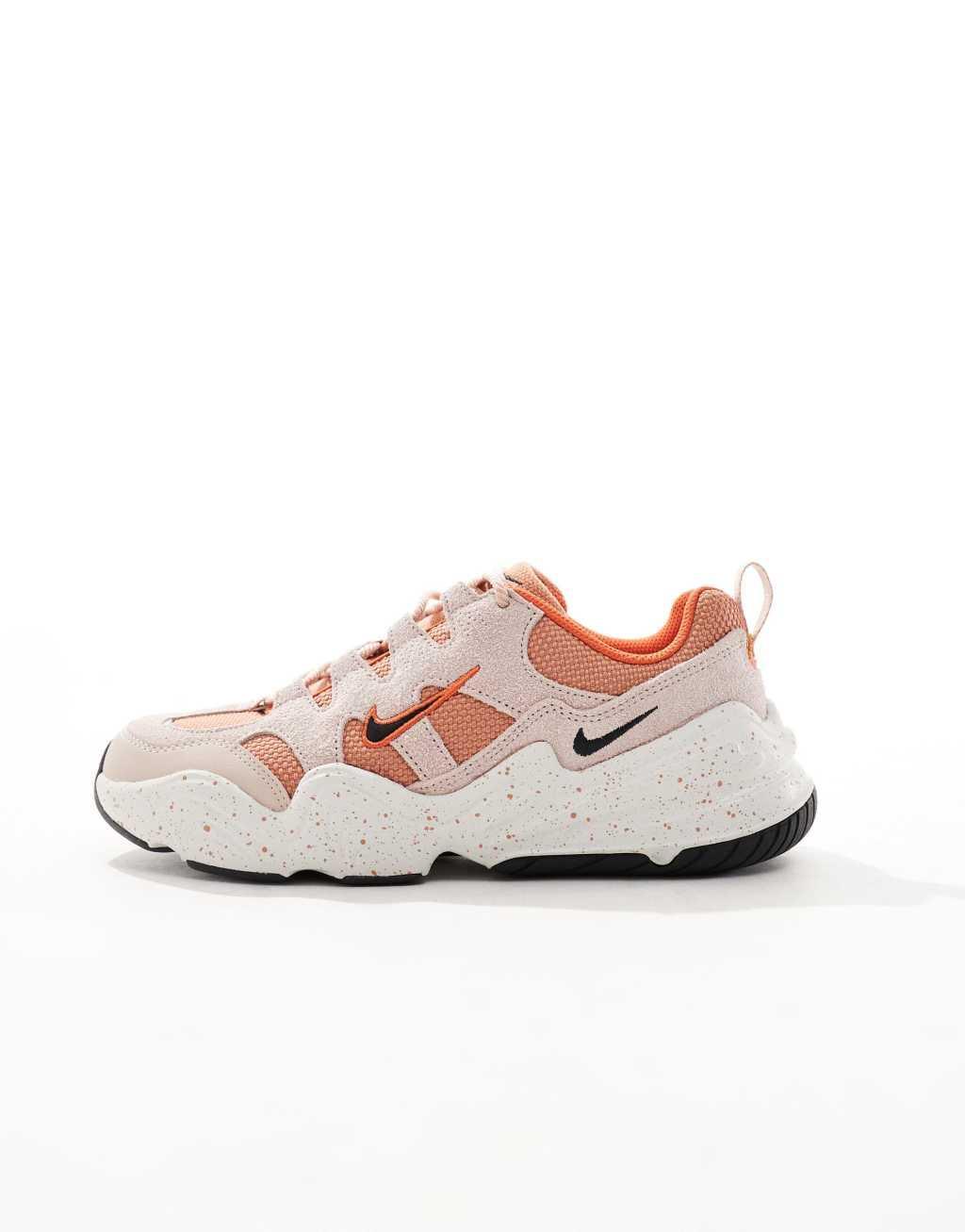 Nike Tech Hera sneakers in orange and pink Product Image