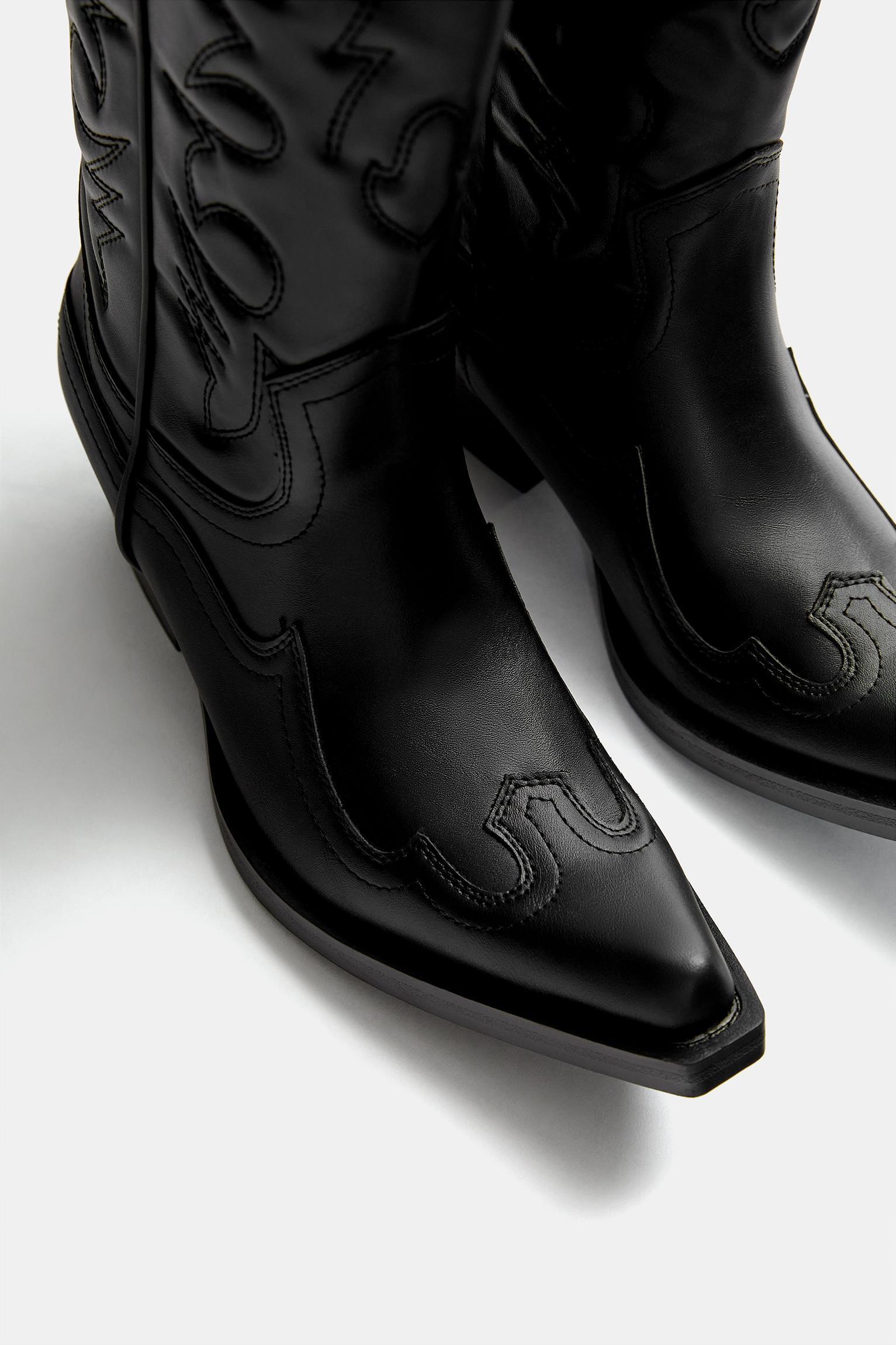 Cowboy boots with topstitching Product Image