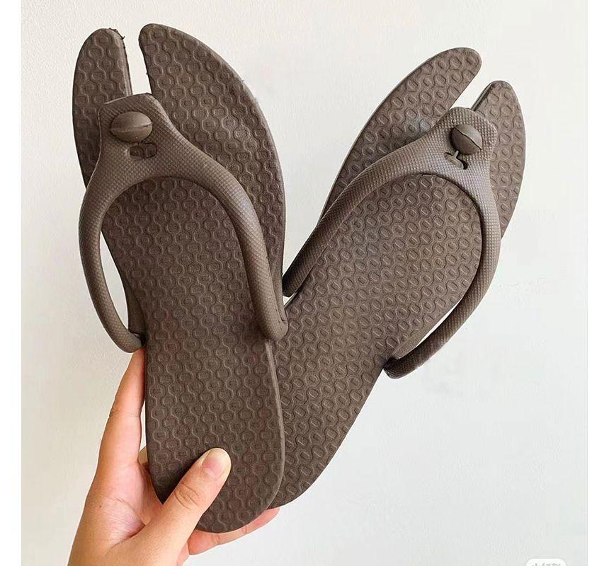 Plain Flip-Flops Product Image