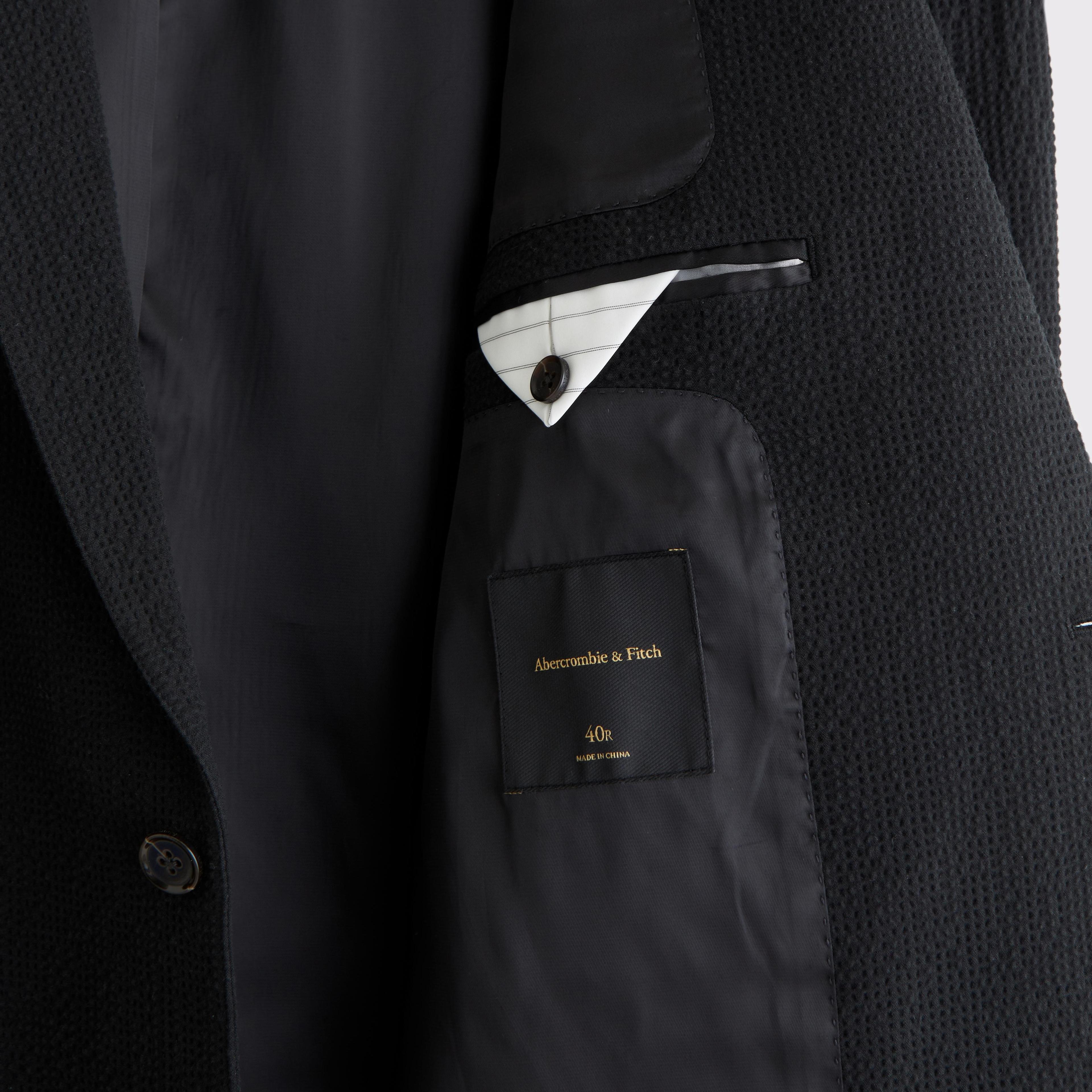 The A&F Collins Tailored Classic Seersucker Blazer Product Image