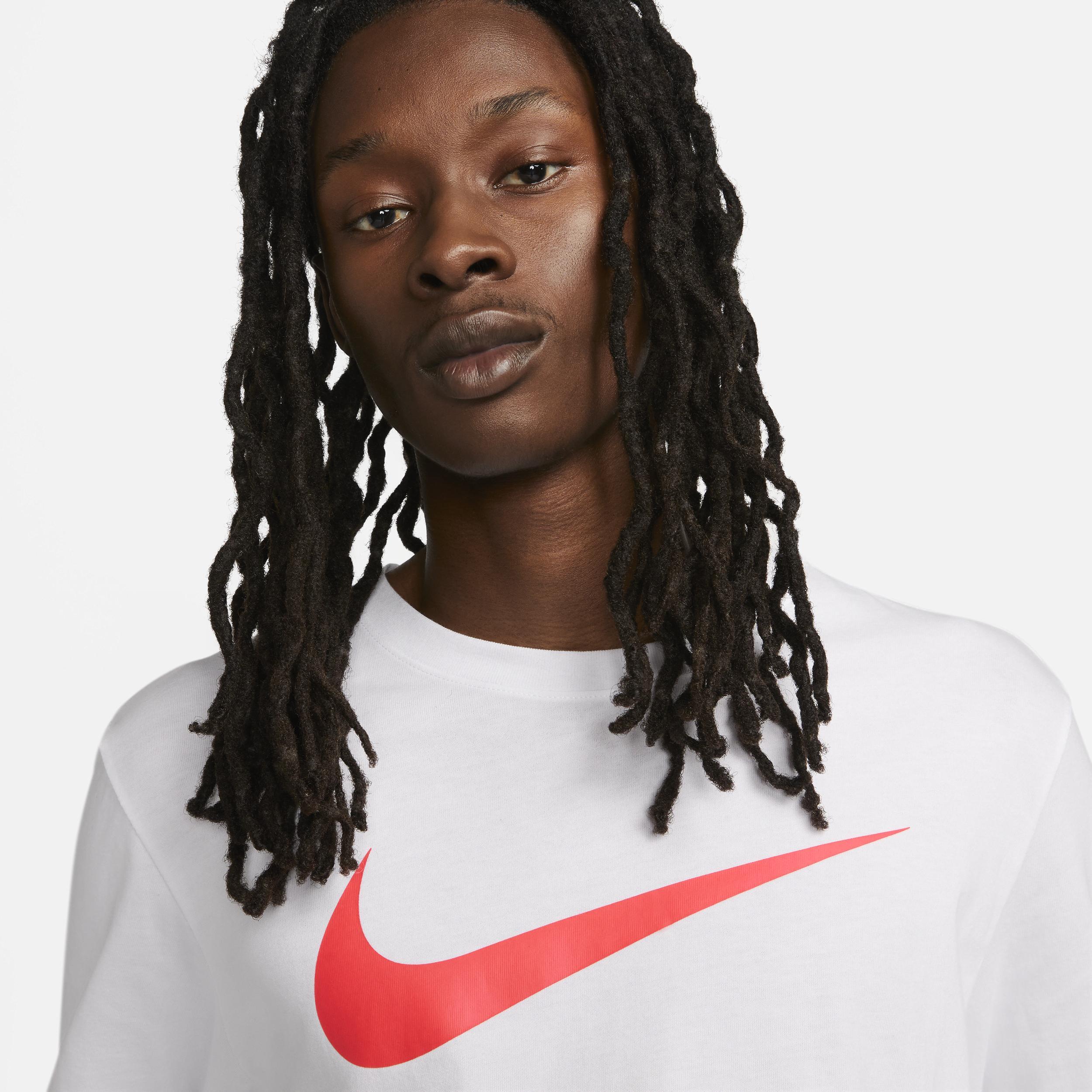 Nike Sportswear Men's Long-Sleeve T-Shirt Product Image