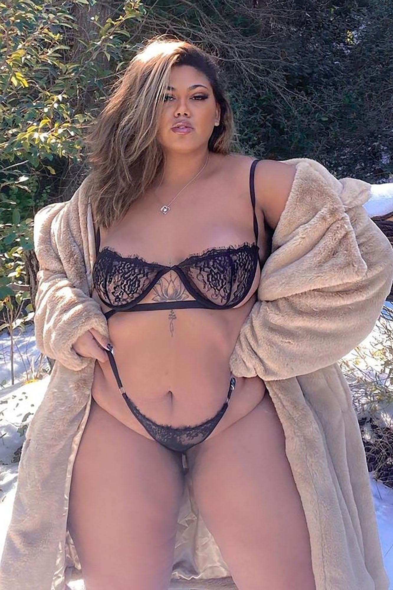 First Date Lace Bra And Panty Set - Black Product Image