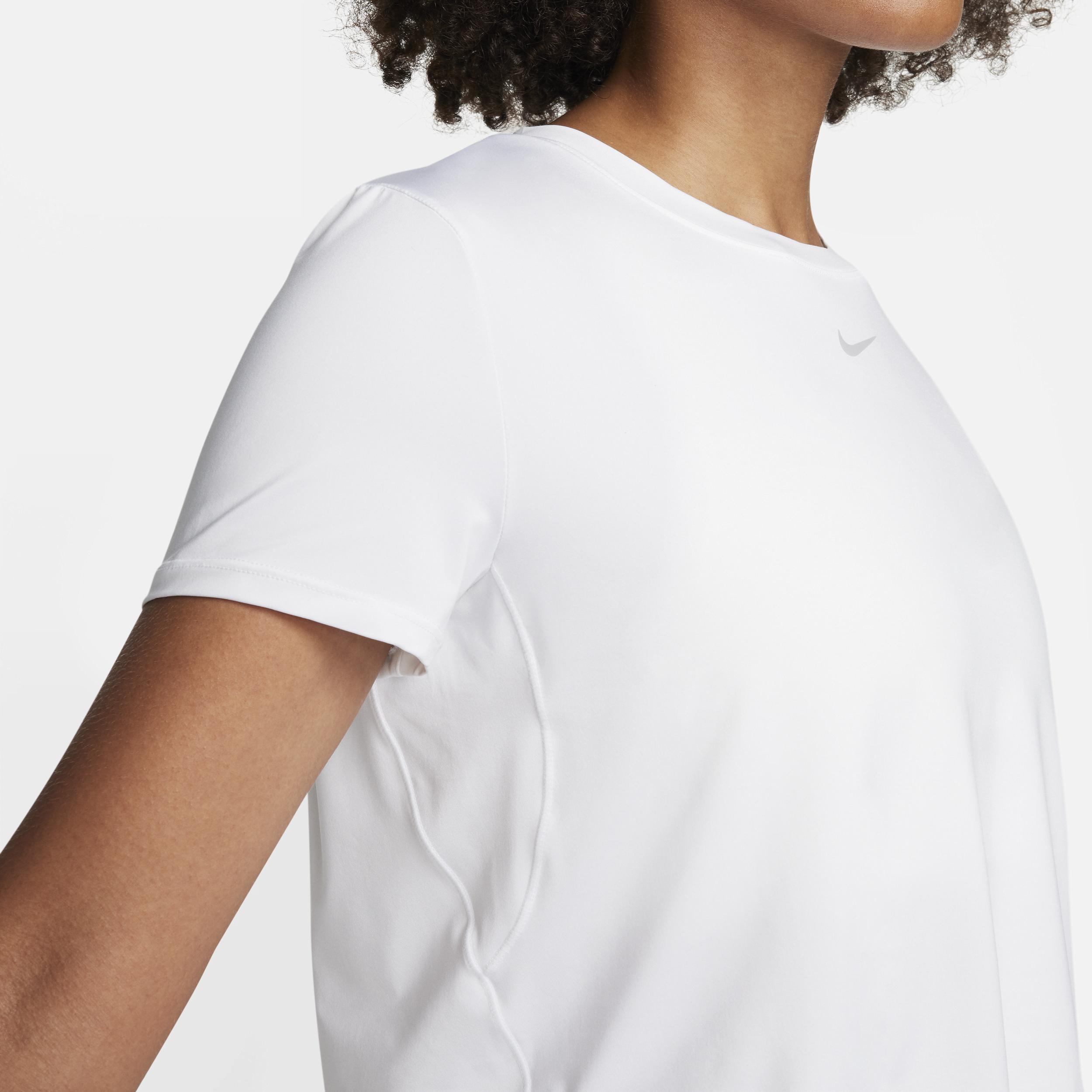 Nike One Classic Women's Dri-FIT Short-Sleeve Cropped Top Product Image