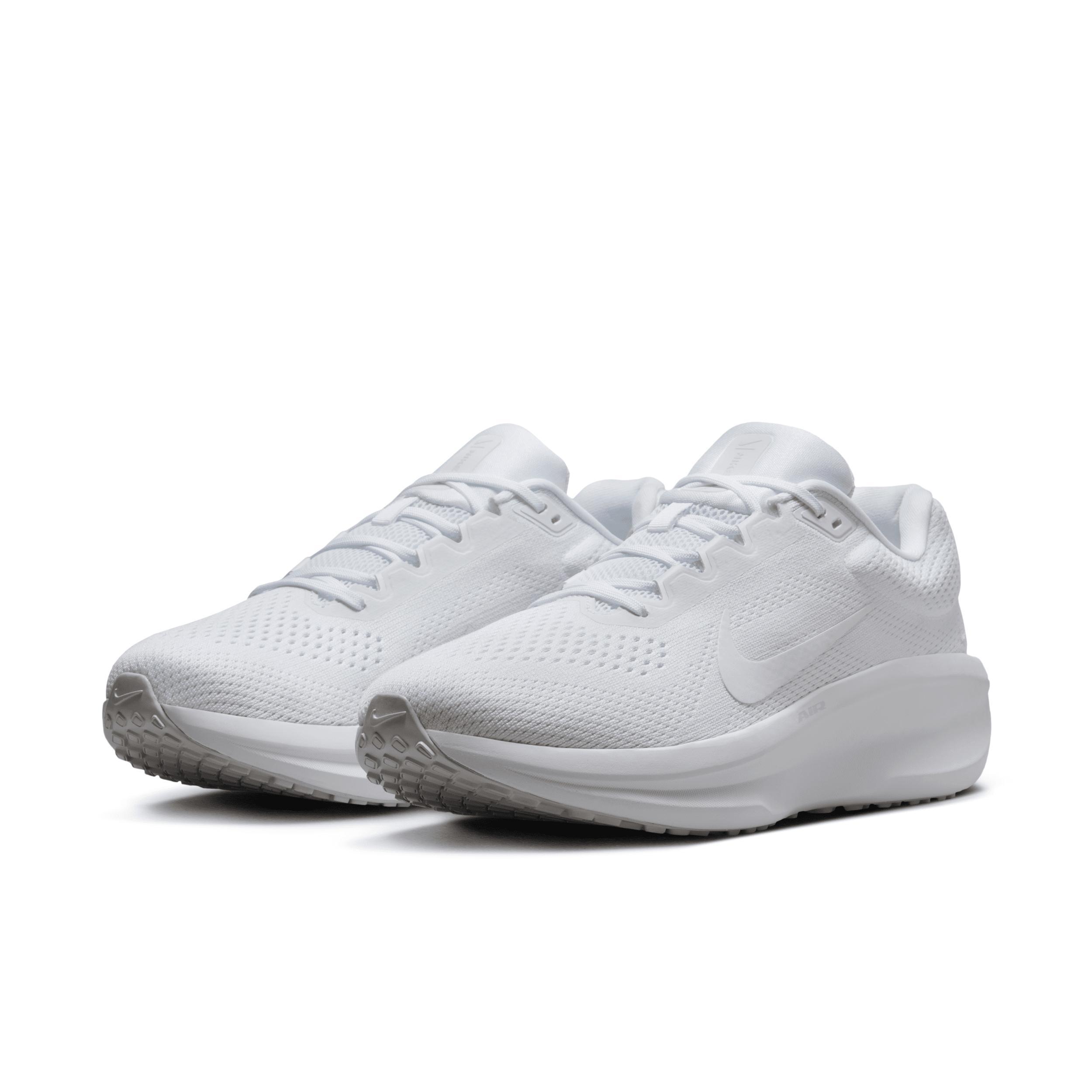 Nike Men's Air Winflo 11 Running Shoe Product Image