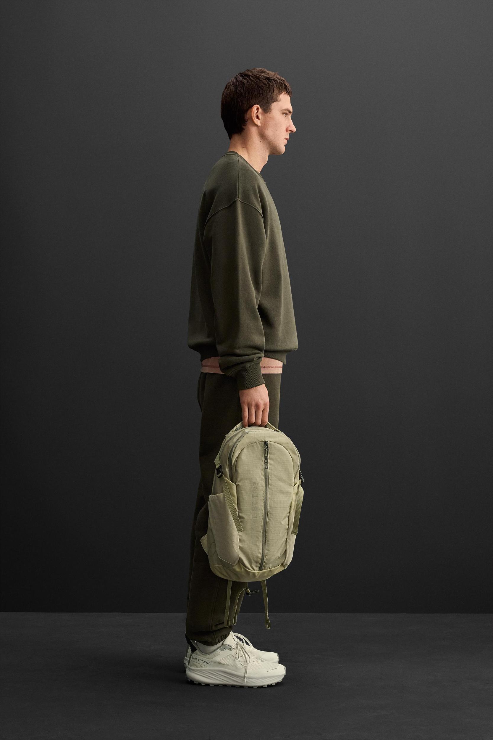 CREW NECK SWEATSHIRT Product Image