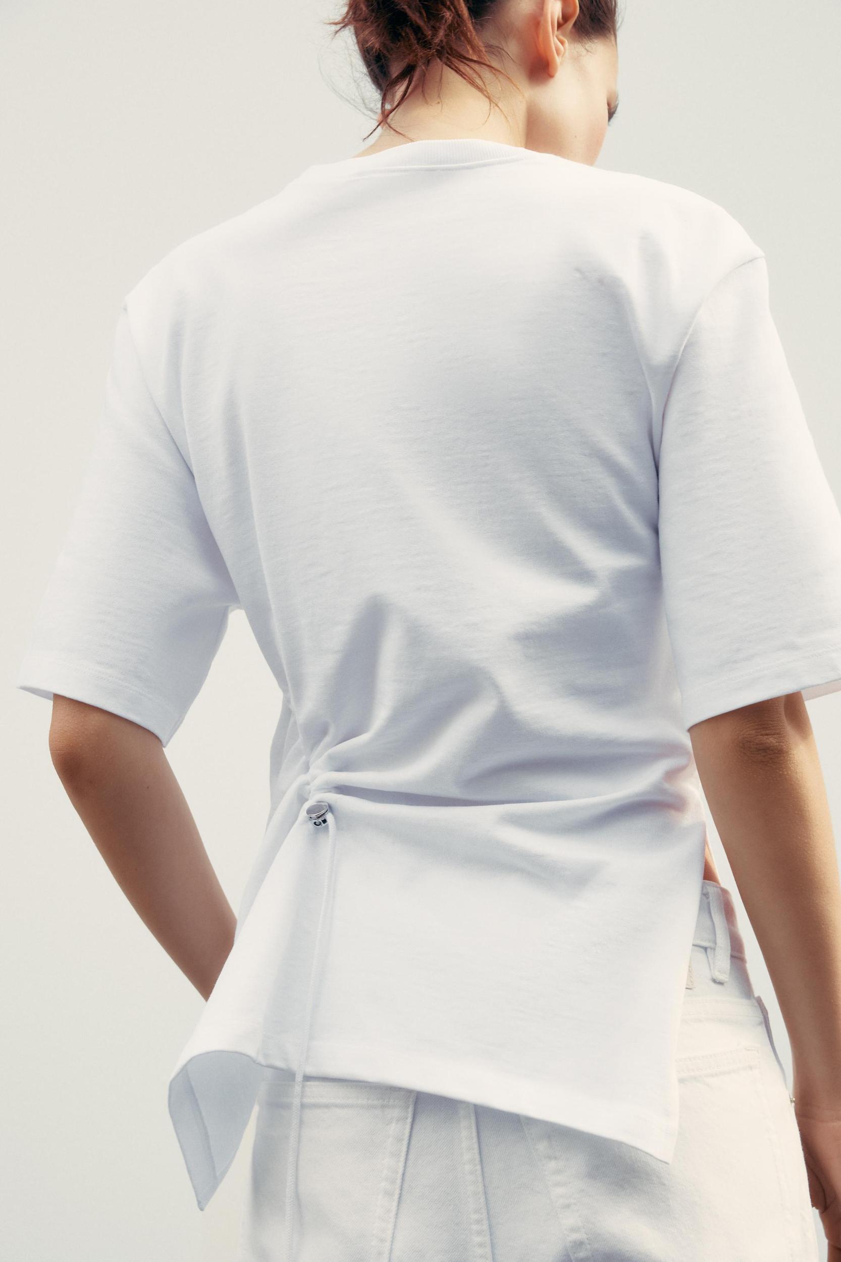 ASYMMETRIC STOPPER T-SHIRT Product Image