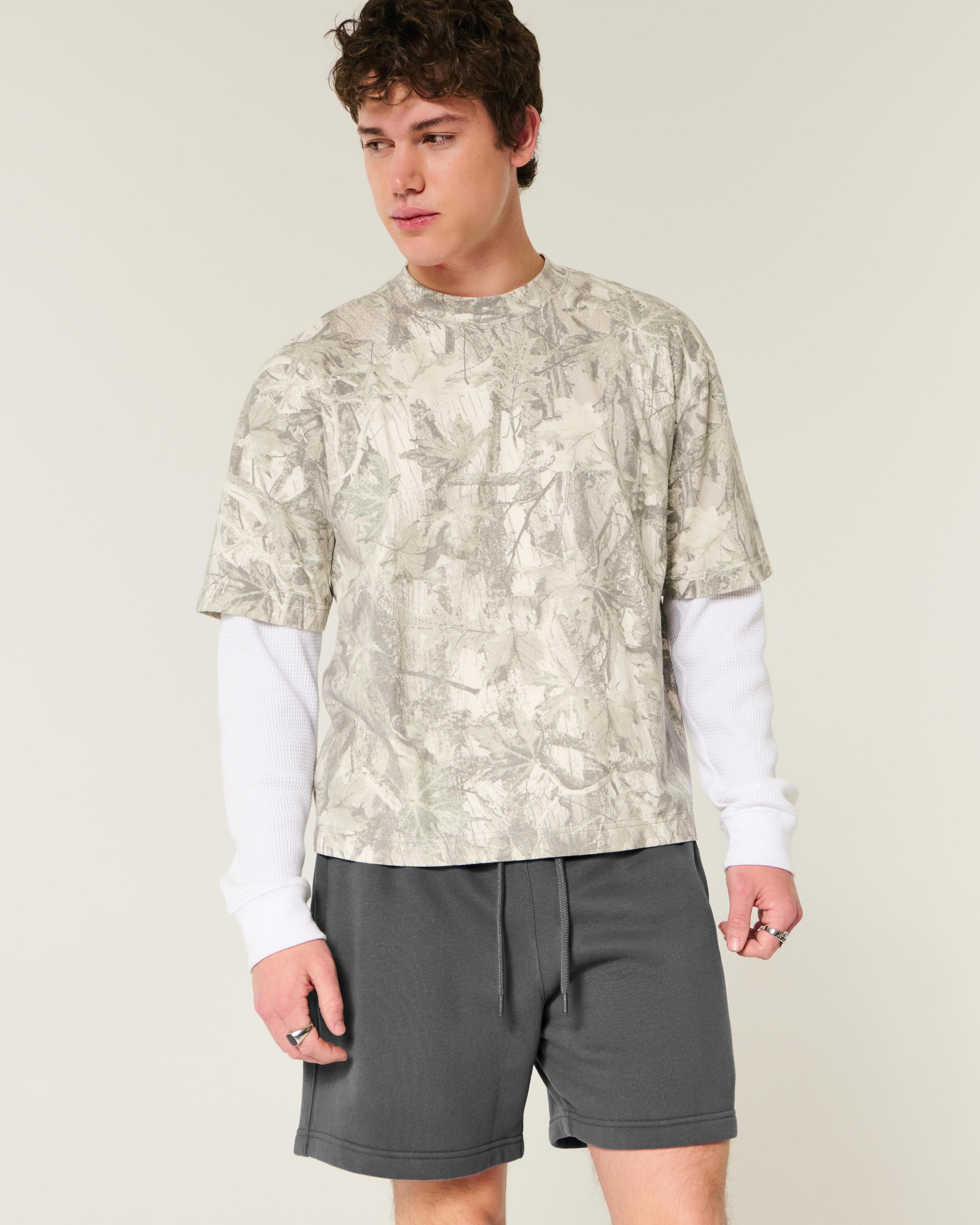 Mid-Thigh Camo Loose Fleece Shorts Product Image