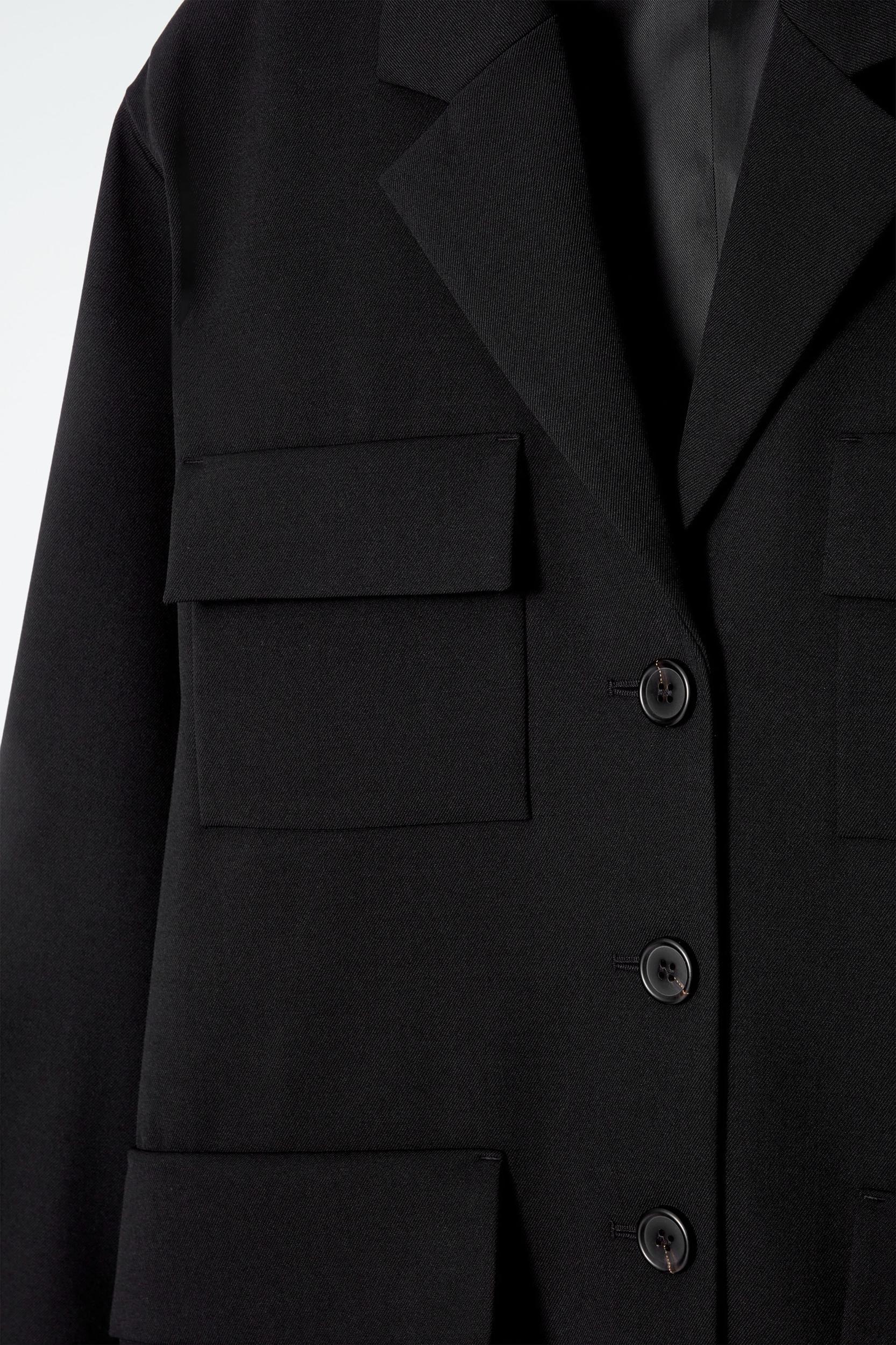 RELAXED SINGLE-BREASTED UTILITY BLAZER Product Image