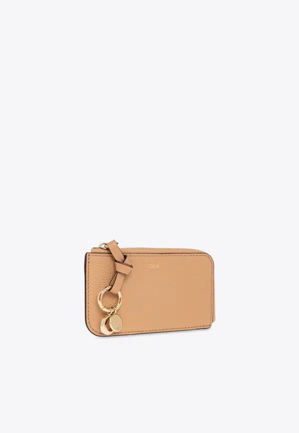 CHLOÉ Alphabet Zipped Leather Cardholder In Beige Product Image